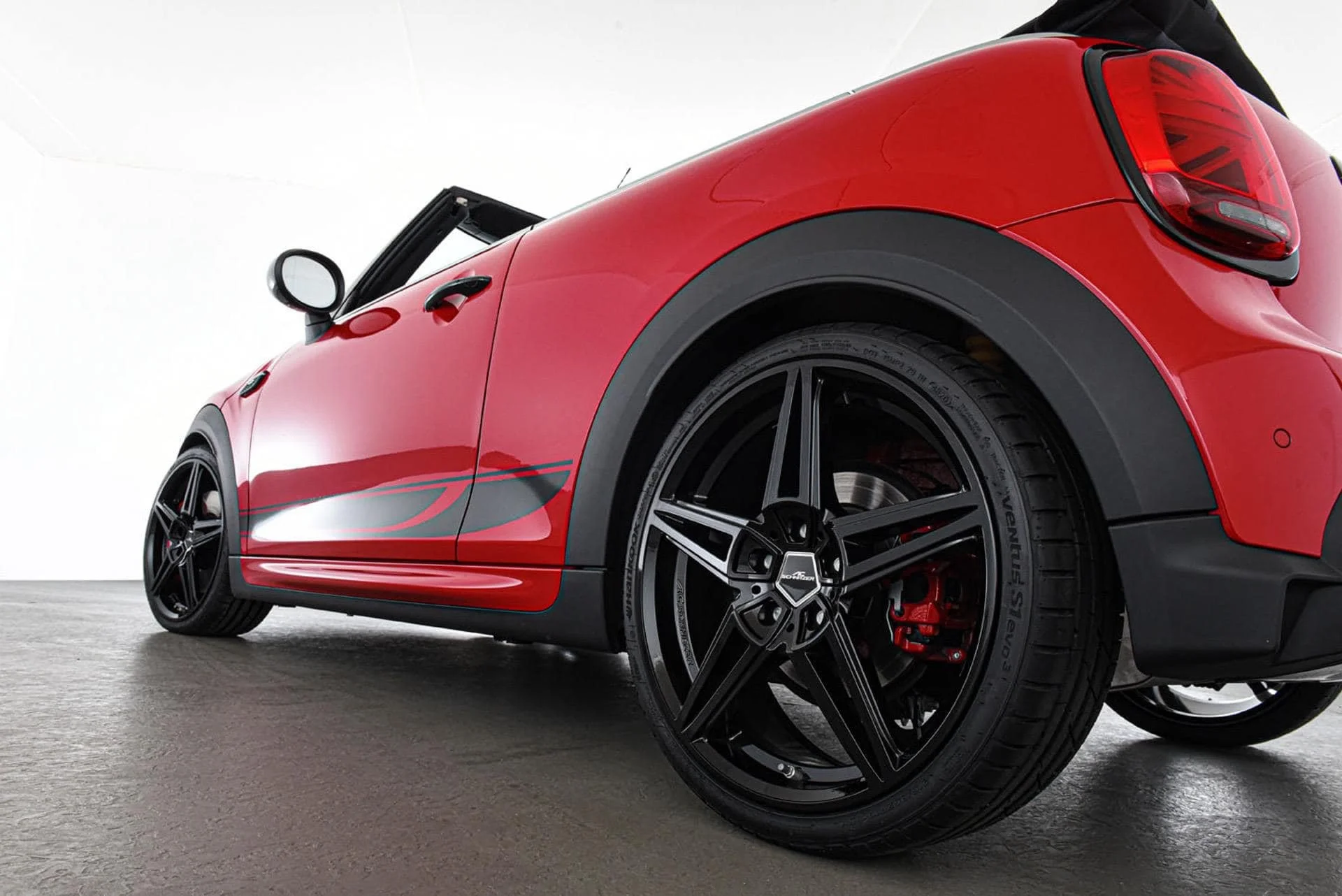 MINI_John_Cooper_Works_Convertible_ac_schnitzer_01.jpg