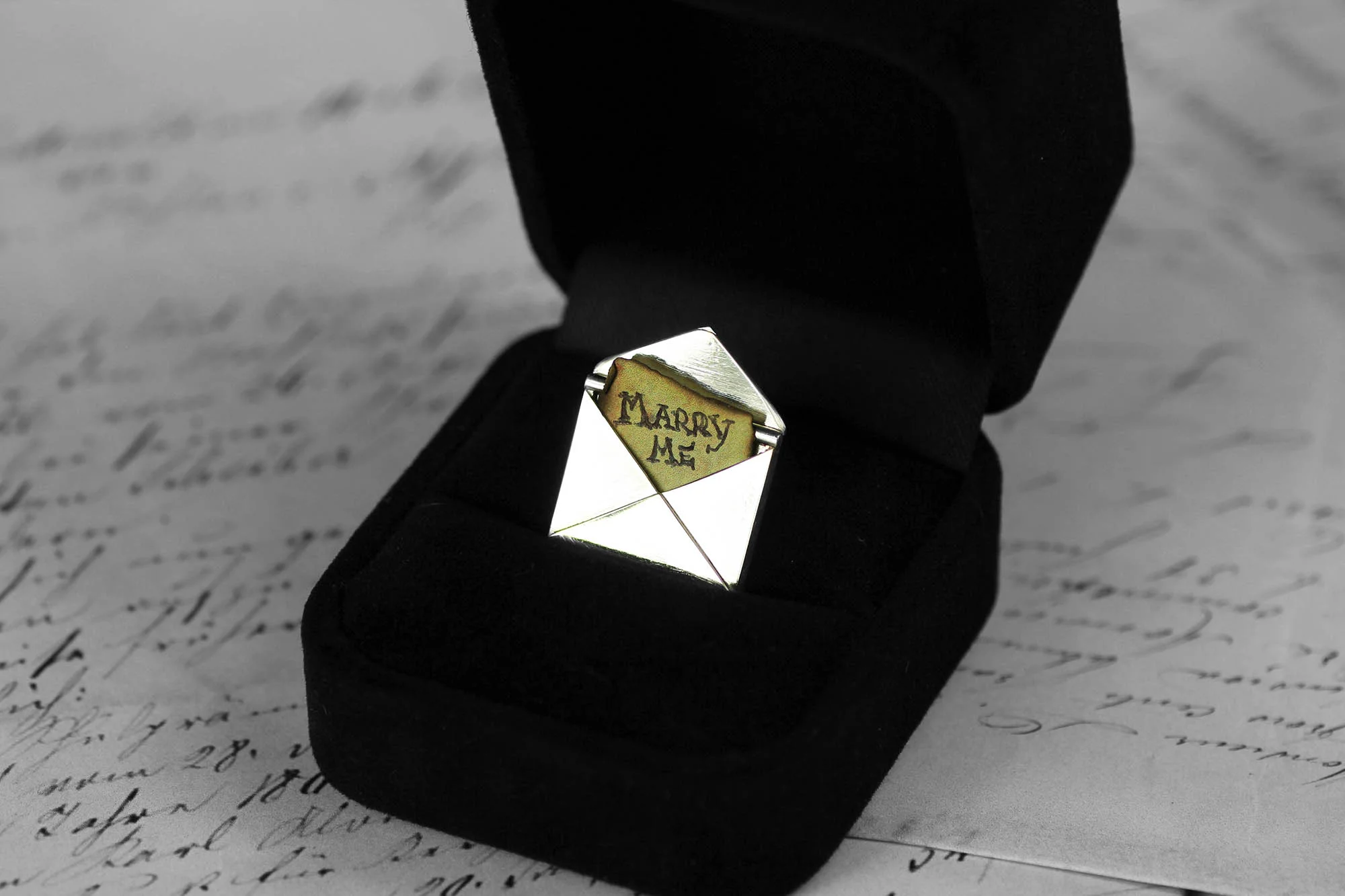 Locket-6.jpg