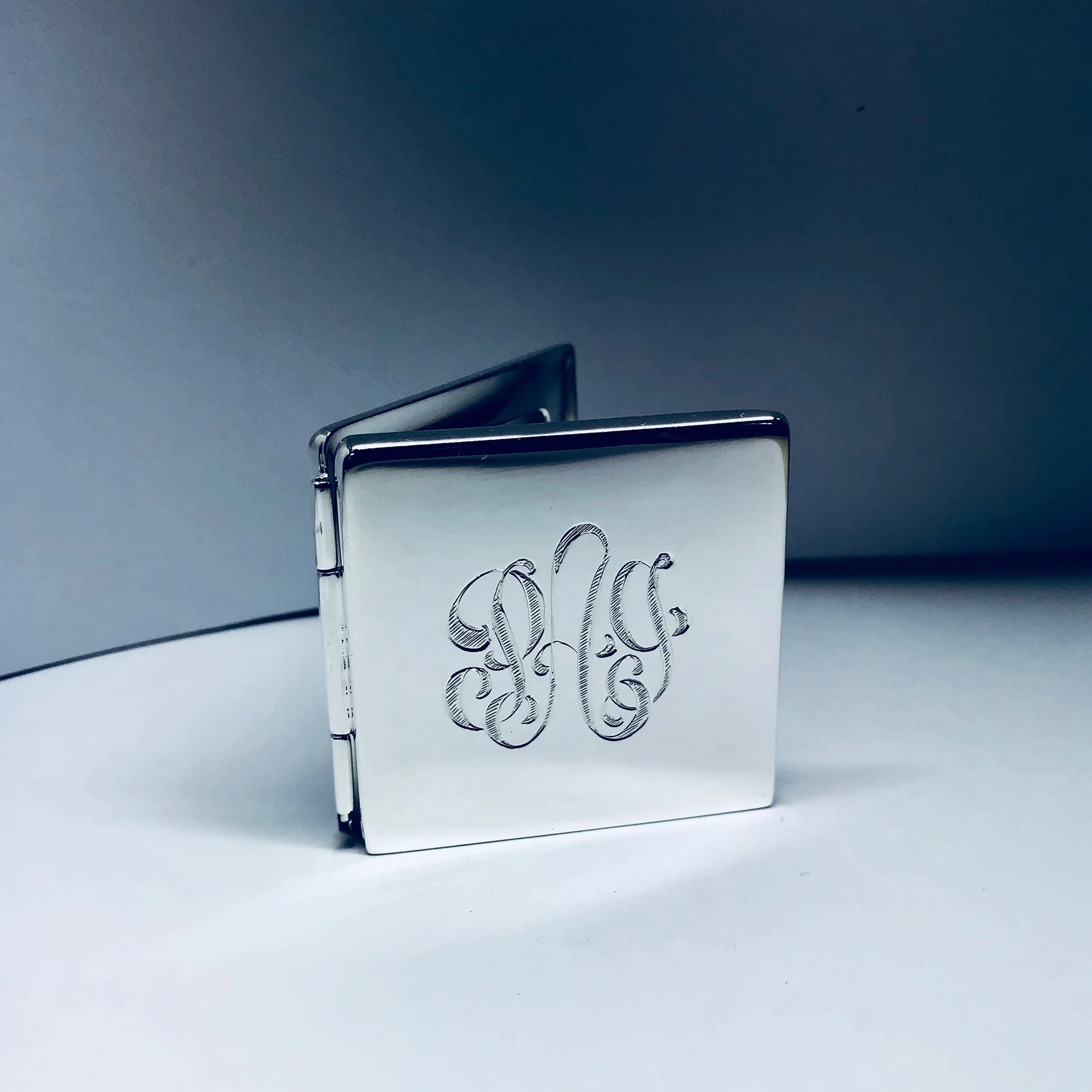 Customize-engraving-03.jpg