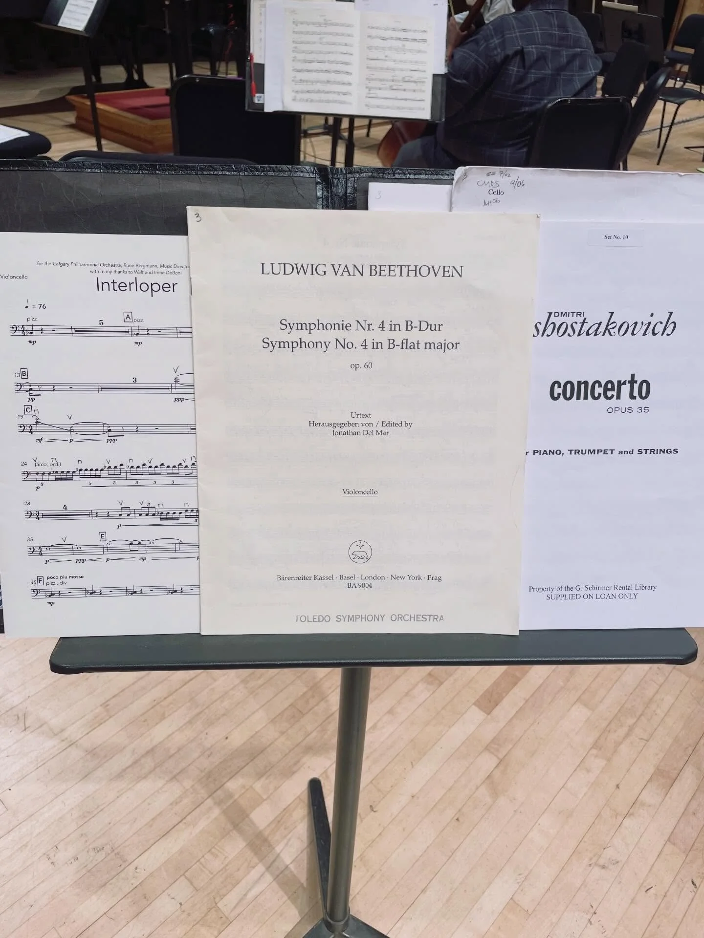 #whatsonmystand 

Jocelyn Morlock: Interloper
Ludwig van Beethoven: Symohony No. 4
Dmitri Shostakovich: Piano Concerto No. 1
Douglas Schmidt: DSCH
Dmitri Shostakovich: Piano Concerto No. 2

Beethoven checklist:
Symphony No. 1: ❌
Symphony No. 2: ❌
Sym