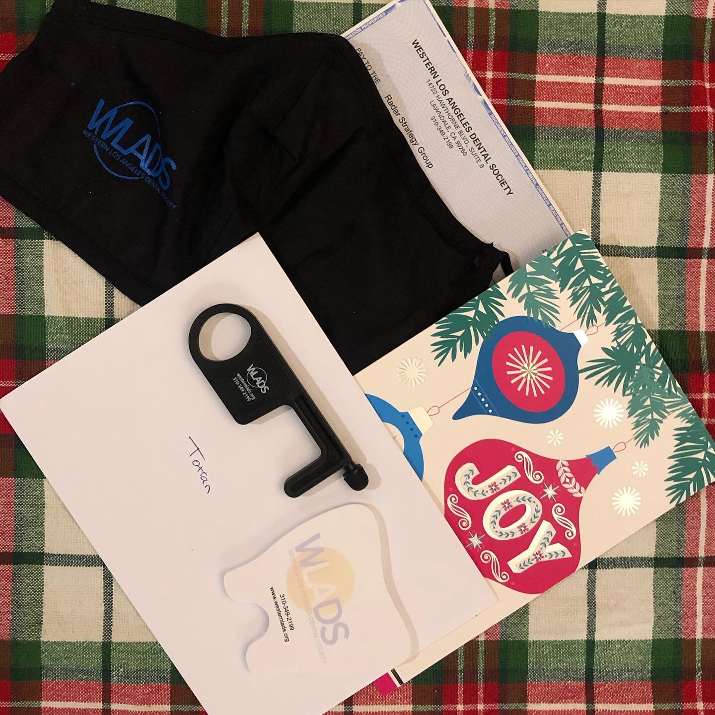 ☃️It looks like we&rsquo;ve been good this year! What a pleasant surprise to receive an honorarium for our presentation to dental students and professionals back in November, plus some fun @westernladentalsoc swag! So excited to test out that no-touc
