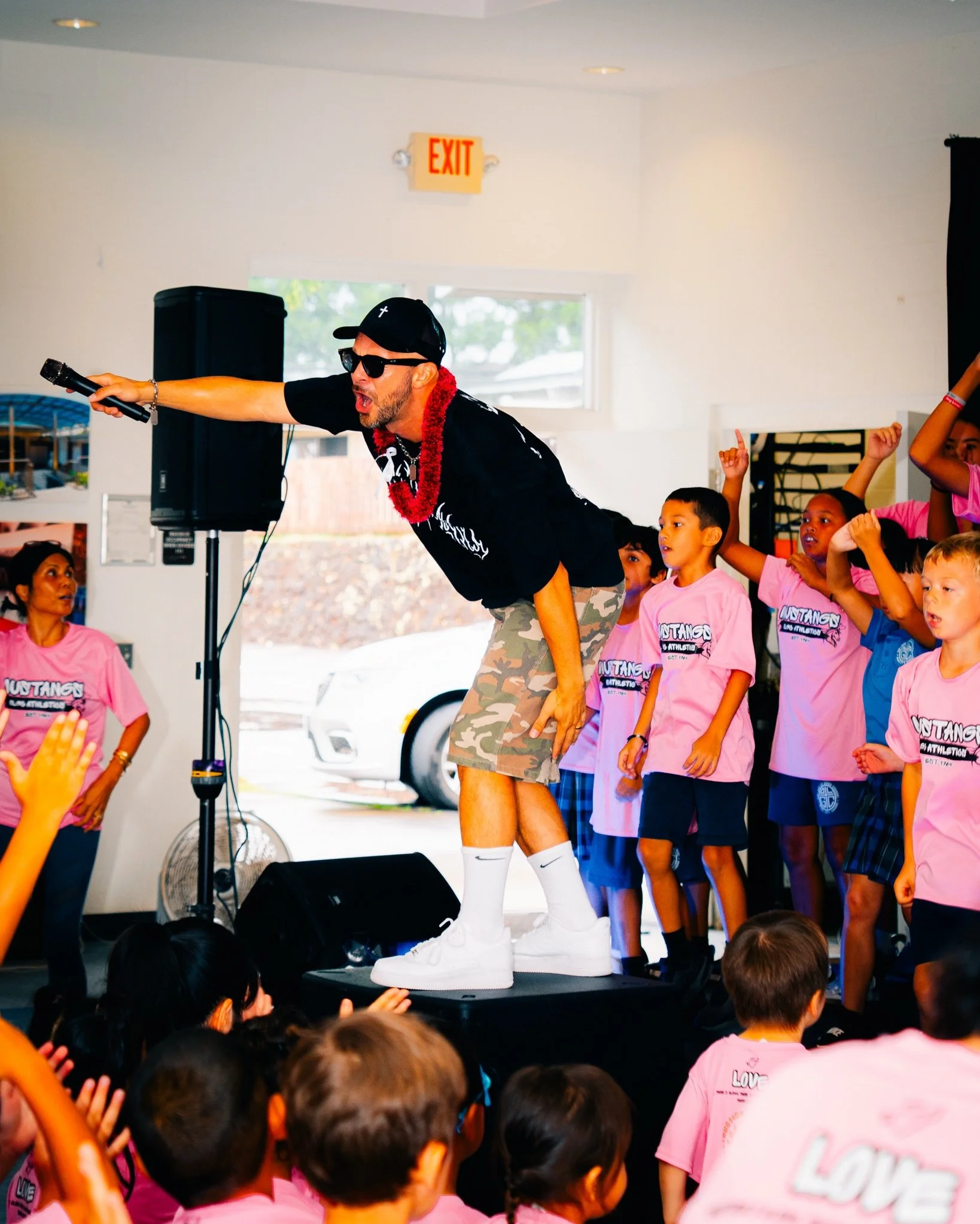 ☀️ BLESSED MORNING EVER! 🌺

MISSION DRIVEN ASSEMBLY w/ students at Our Lady of Good Counsel! Hearts on fire for Jesus! ❤️&zwj;🔥

🎤 Featuring @djcode
📸 Photos by @shotsbyj3 

#MissionDrivenTour #Hawaii #CatholicSchools #Jesus