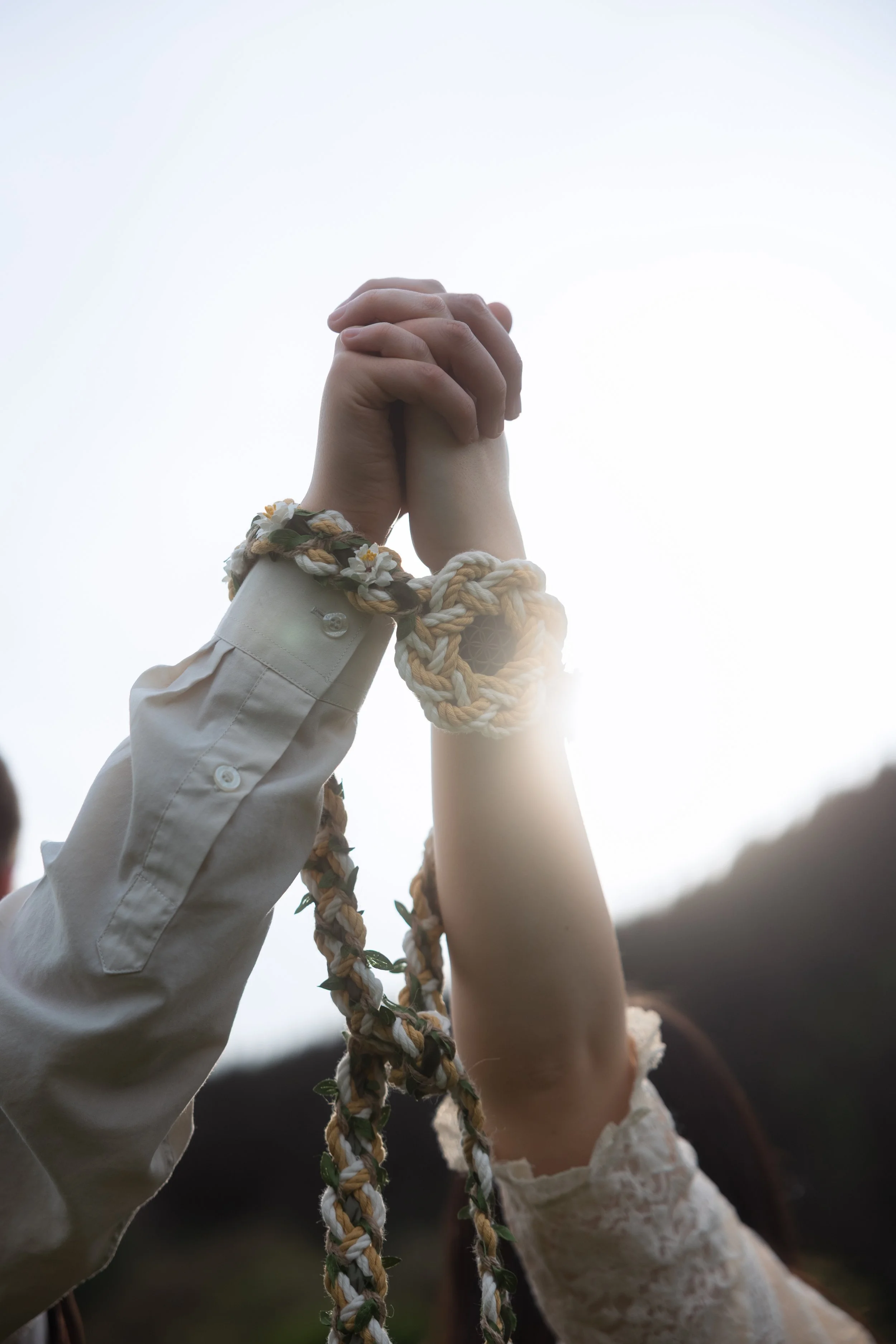 Handfasting under the solstice sun: ancient roots and modern rituals