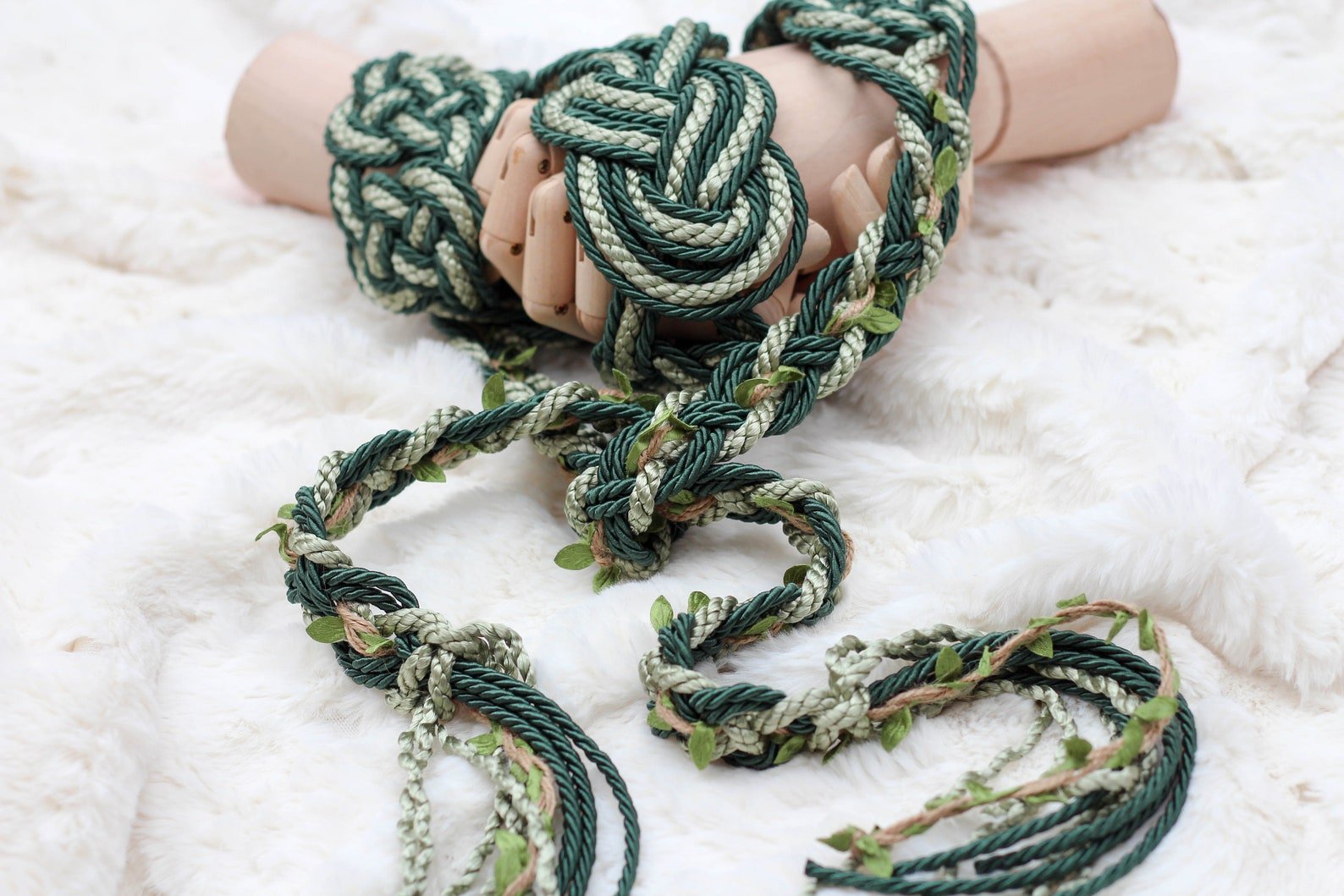 Meaning and symbolism of the colour green in handfasting cords — Ceotha -  handfasting Cords