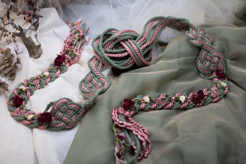 How to tie our handfasting cords – Ceotha