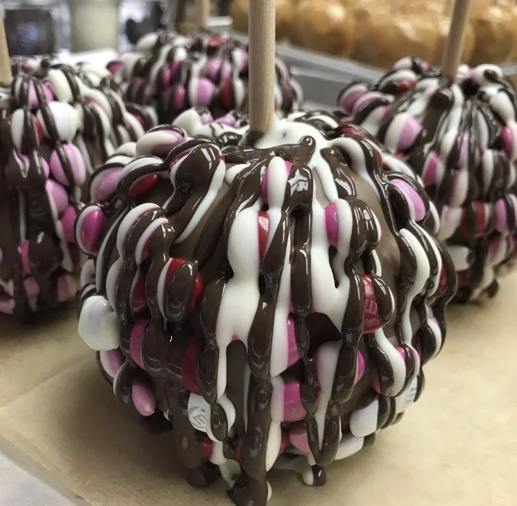 Valentine's M &amp; M Apple 