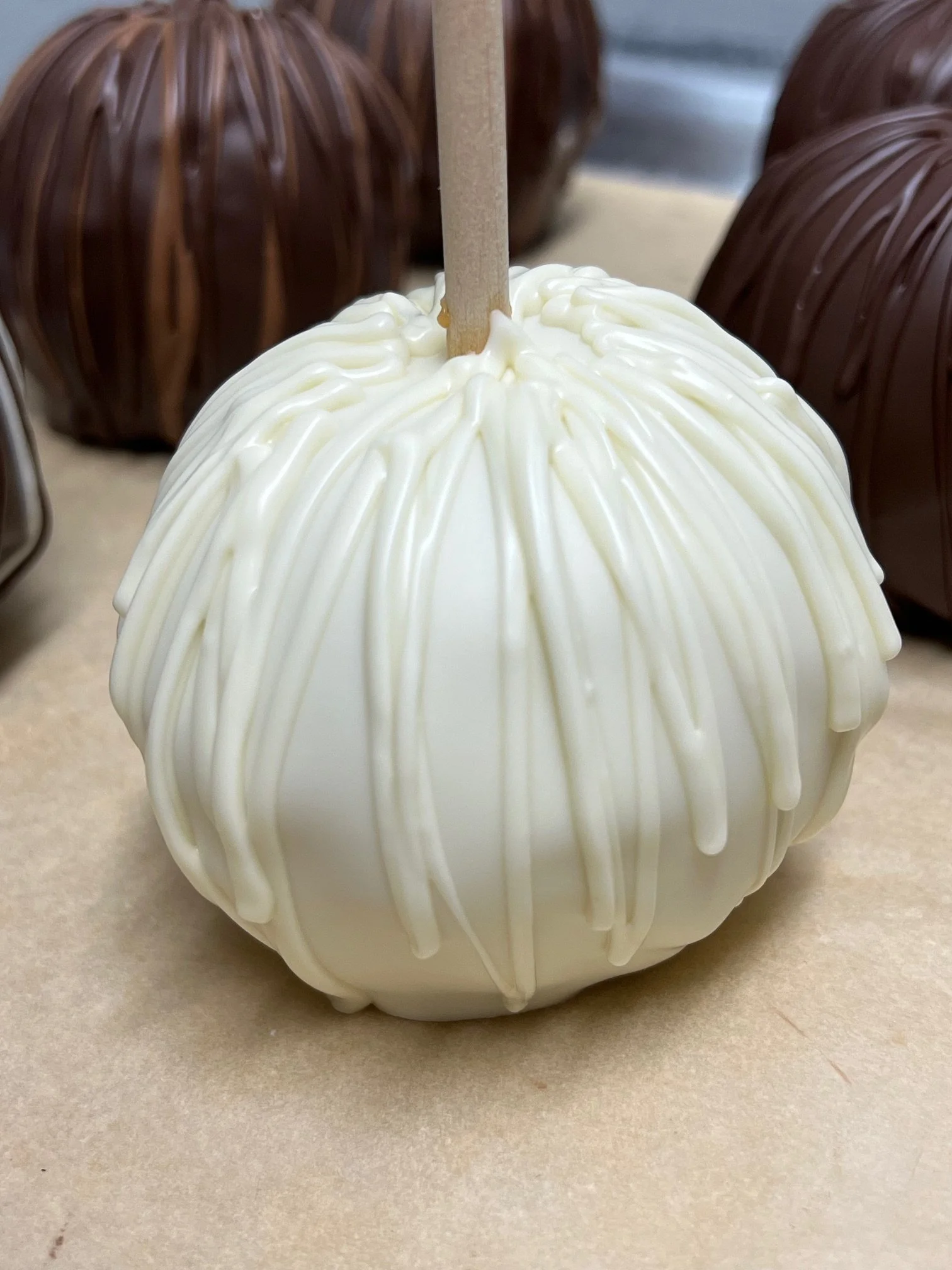 White Dipped &amp; Drizzled Apple 