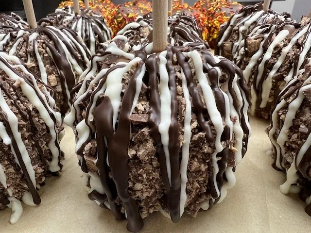 Loaded Kit Kat Apple 