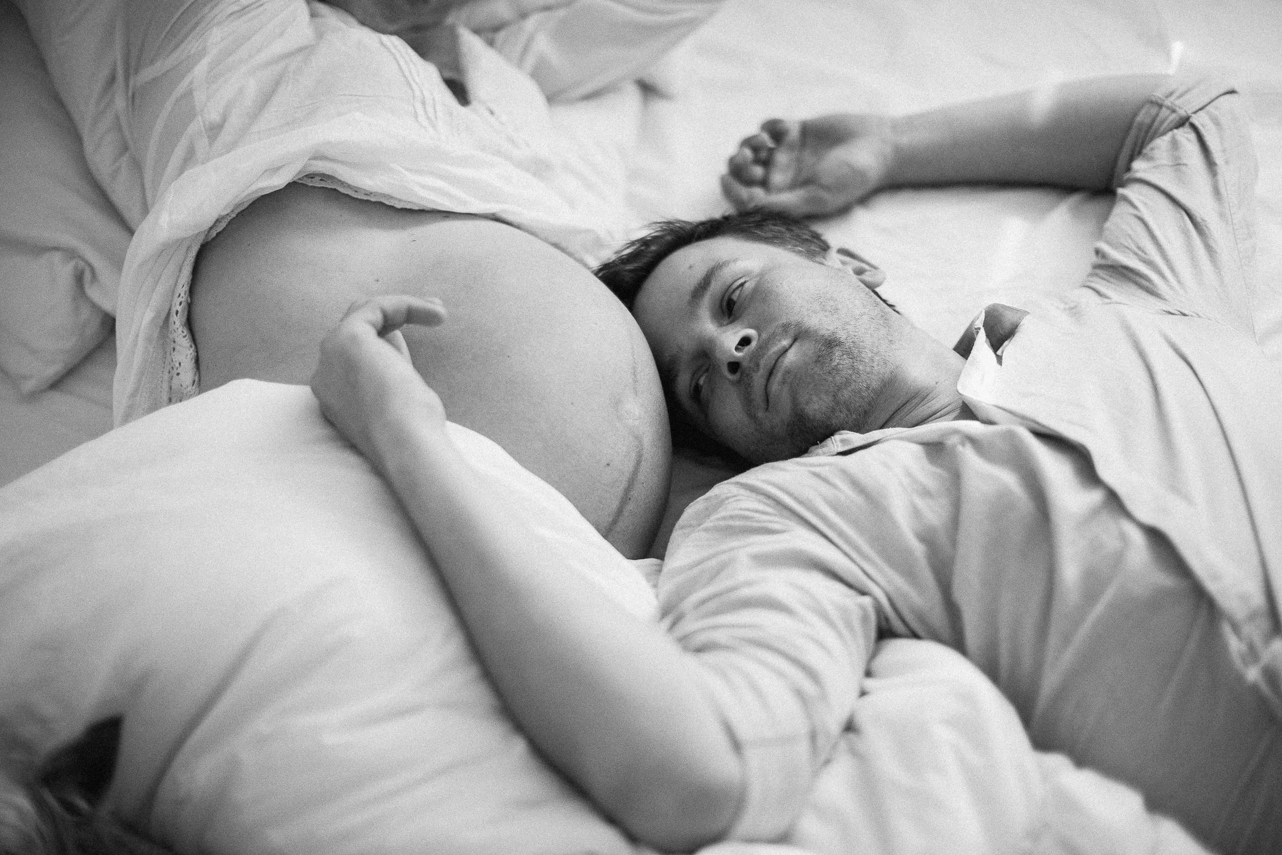 outdoor-pregnancy-photography-ideas-warsaw-photo-00007.jpg