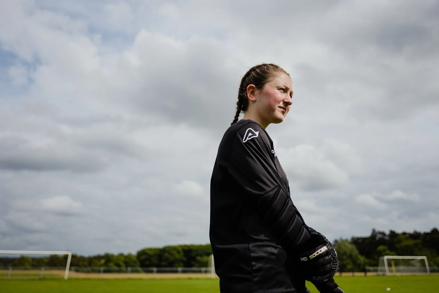 Afgelopen jaar fotografeerde ik deze van sporters in actie met hun topsportidolen. Ik schoot de beelden voor de campagne Droomsupporters van DHL, waarin meiden samen met @naomivanasofficial in gesprek gingen met Oranjevrouwen over hun dromen en uitda