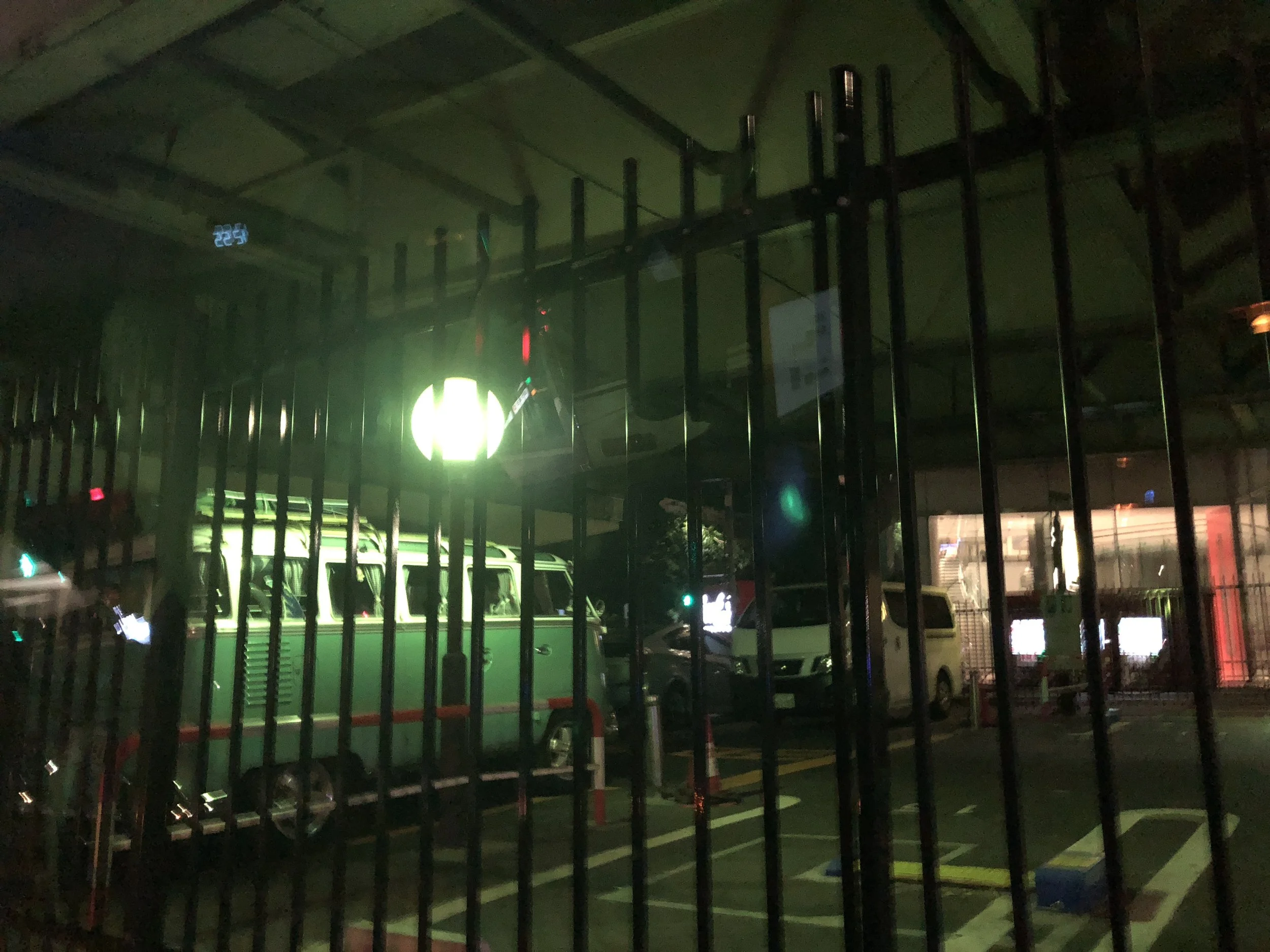 夜遊びとセクハラ