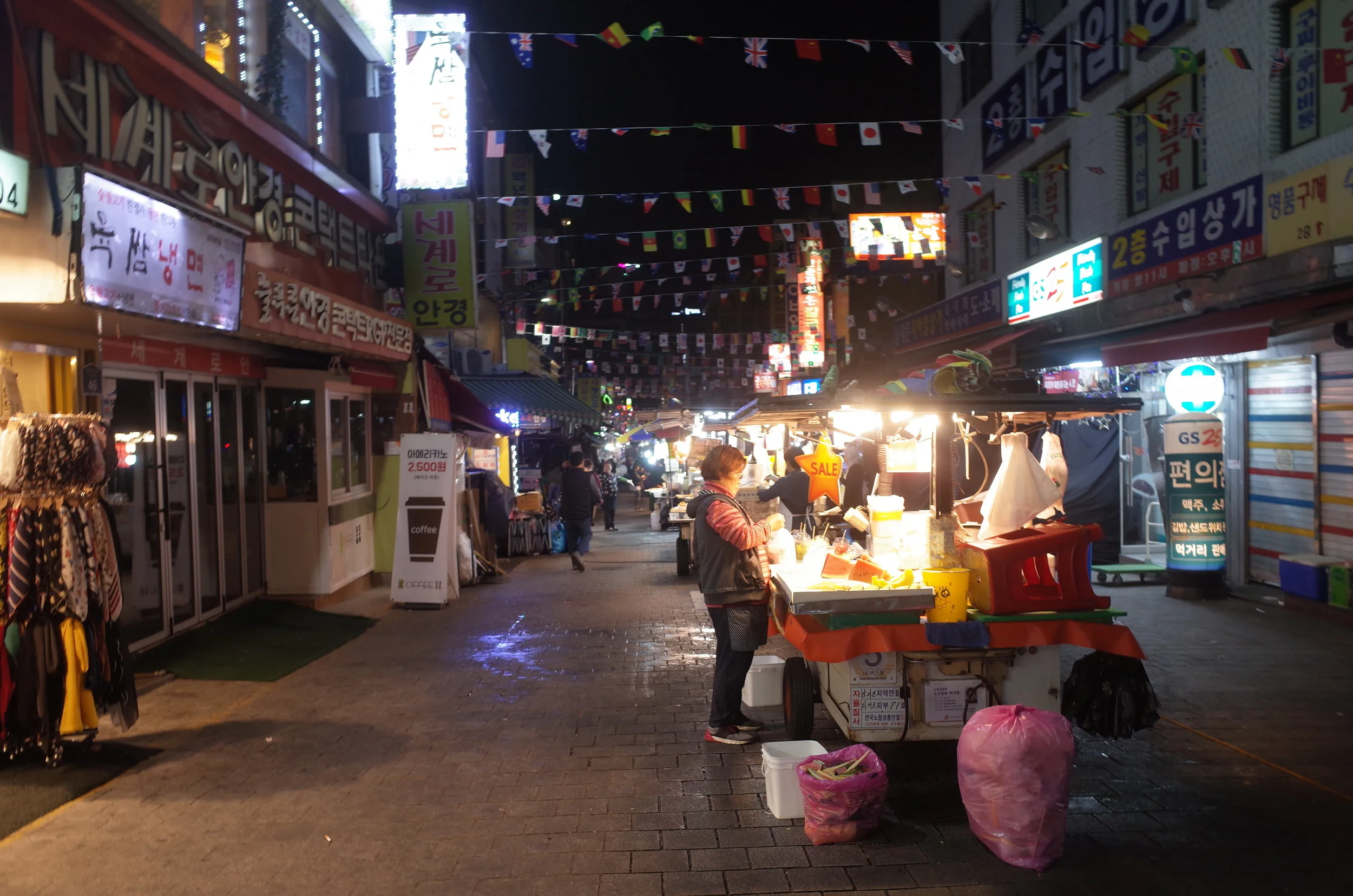 アジア人の男性