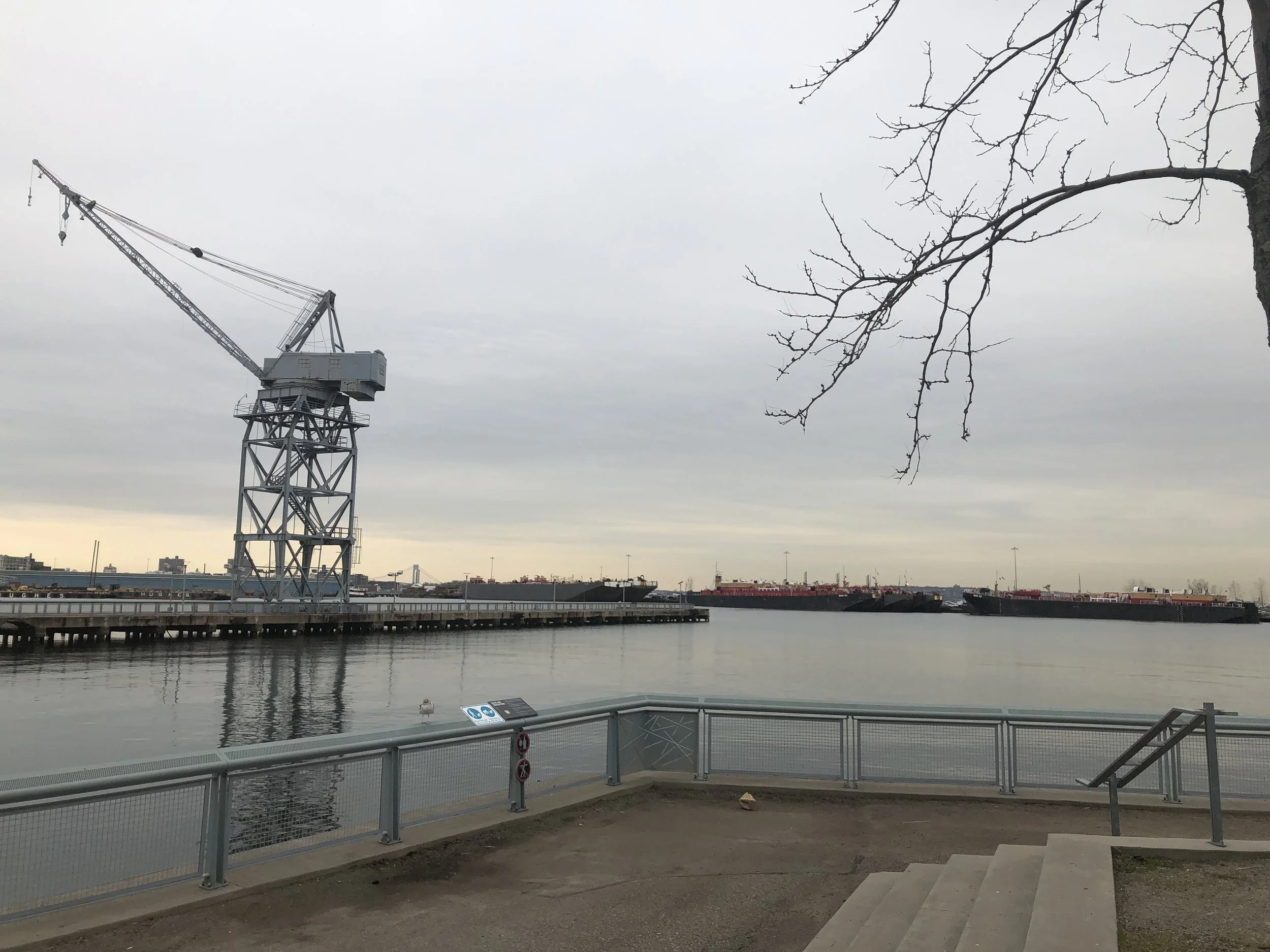 アサンジはヒーローか、悪者か