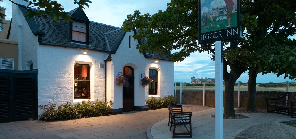 Jigger Inn er den sjarmerende puben tilhørende The Old Course Hotel; også kjent som det 19. hull