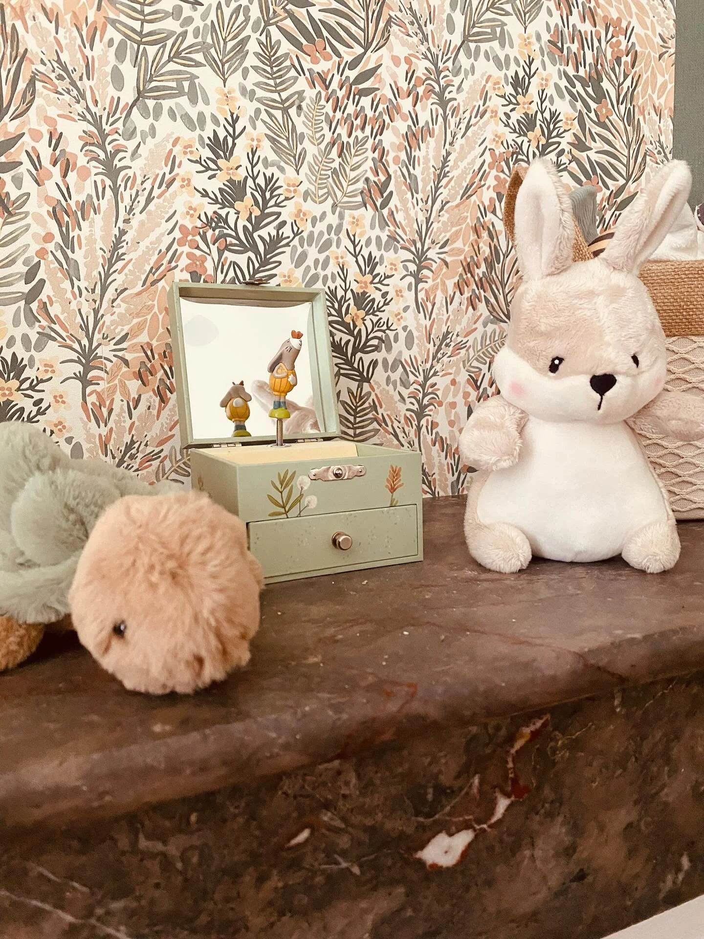 [ ✨Les actus de Clio ]

Afin de mener un tout autre projet, bien plus personnel cette fois-ci, vous l&rsquo;aurez compris, je mets en pause les services de Clio &agrave; bicyclette jusqu&rsquo;au 19 novembre prochain. 🍼

&Agrave; tr&egrave;s bient&o