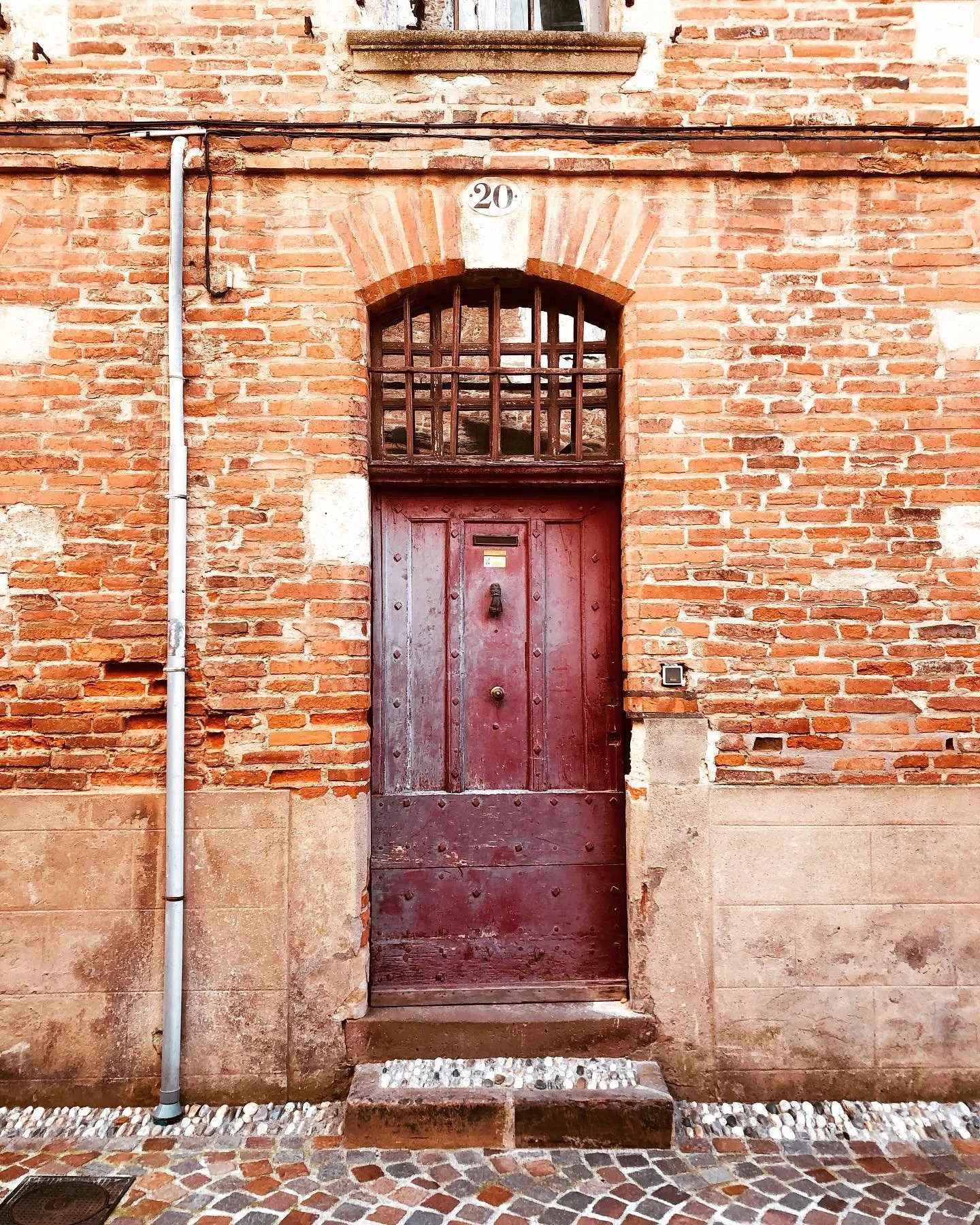[✨Le saviez vous ?] 

Clio &agrave; bicyclette, c'est aussi des prestations &agrave; destination des particuliers ! 
Conseil en strat&eacute;gie patrimoniale, valorisation culturelle, recherches historiques et g&eacute;n&eacute;alogiques, bref, tout 