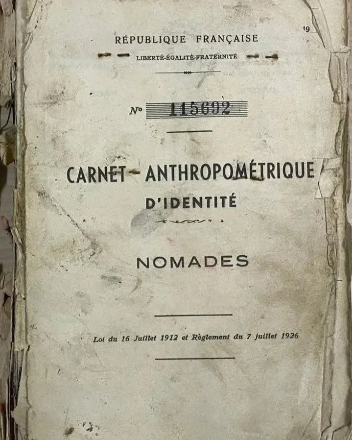 [✨Les actus de Clio ]

Fin du classement des carnets anthropom&eacute;triques individuels et collectifs des nomades et des forains aux Archives d&eacute;partementales de la Charente (@departementcharente ) ! 

Une plong&eacute;e dans l'histoire de la