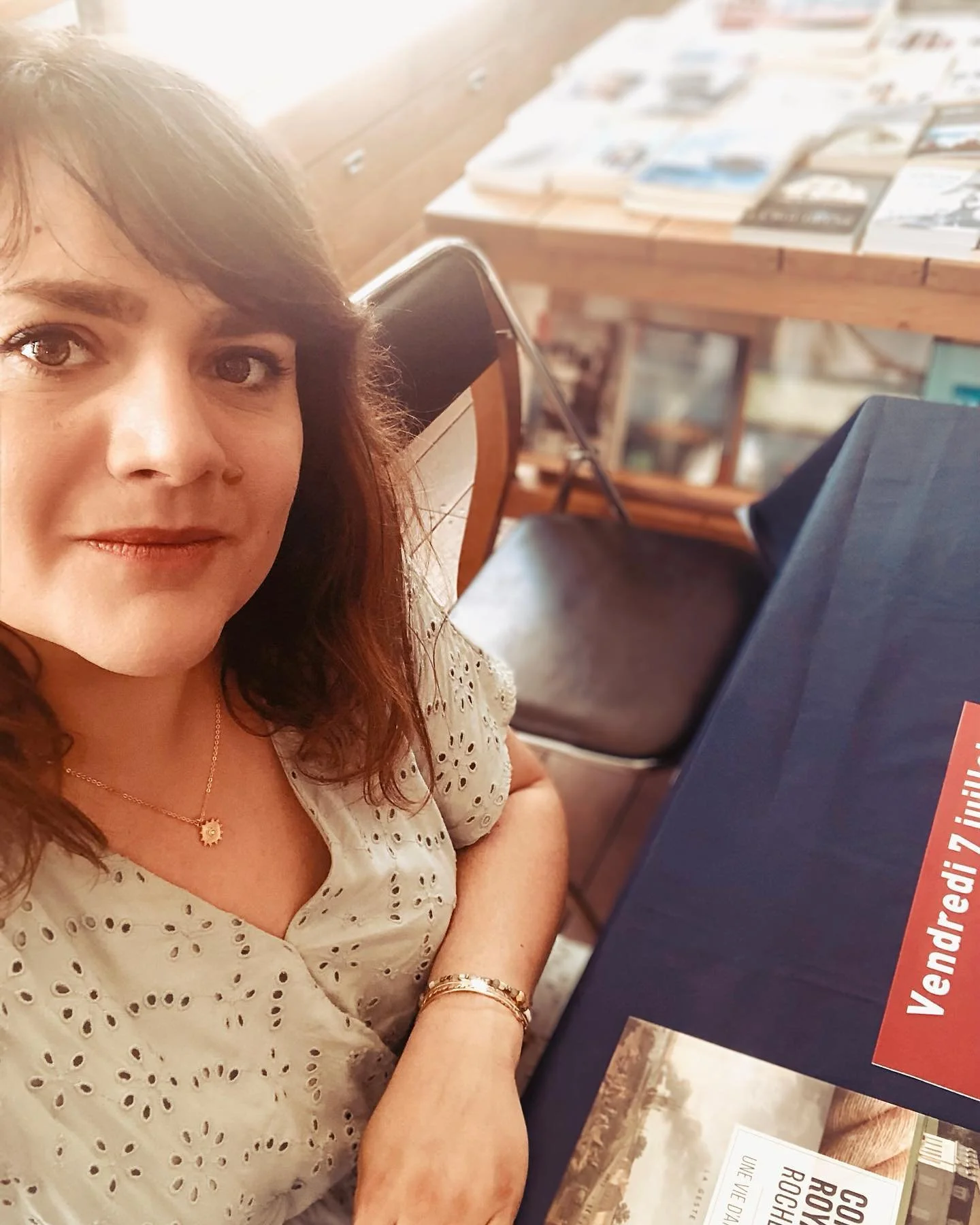 [ ✨Rencontre ]
Merci &agrave; @lacorderieroyale_cim et @librairie_corderieroyale pour cette invitation &agrave; parler avec les curieux de ce lieu embl&eacute;matique de la ville de Rochefort ! Un r&eacute;el plaisir d'y revenir ... malgr&eacute; la 