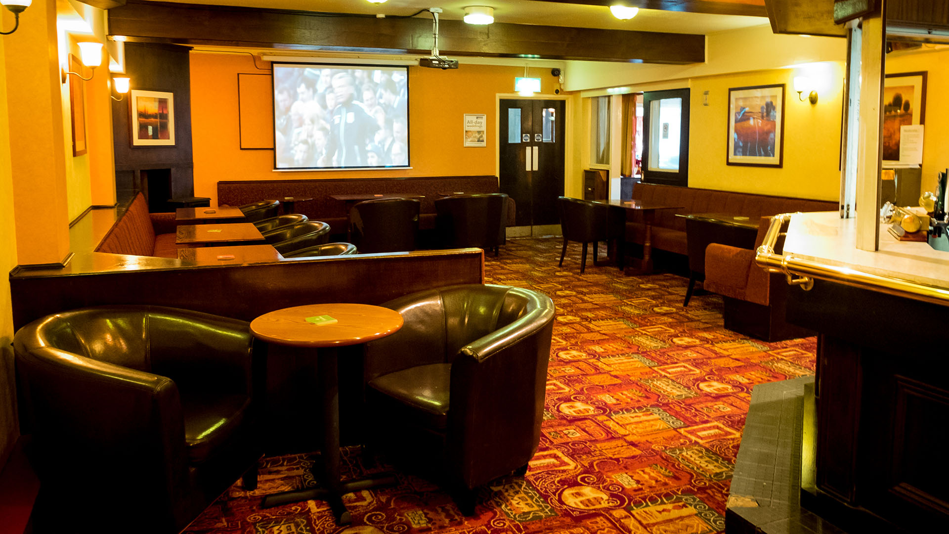 WYN-Members-Room-2420w.jpg
