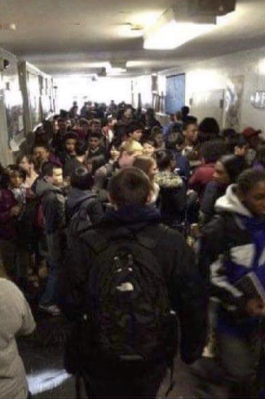 Students pack the hallway during the new semester. Photo Credit: Zarina Kodirona