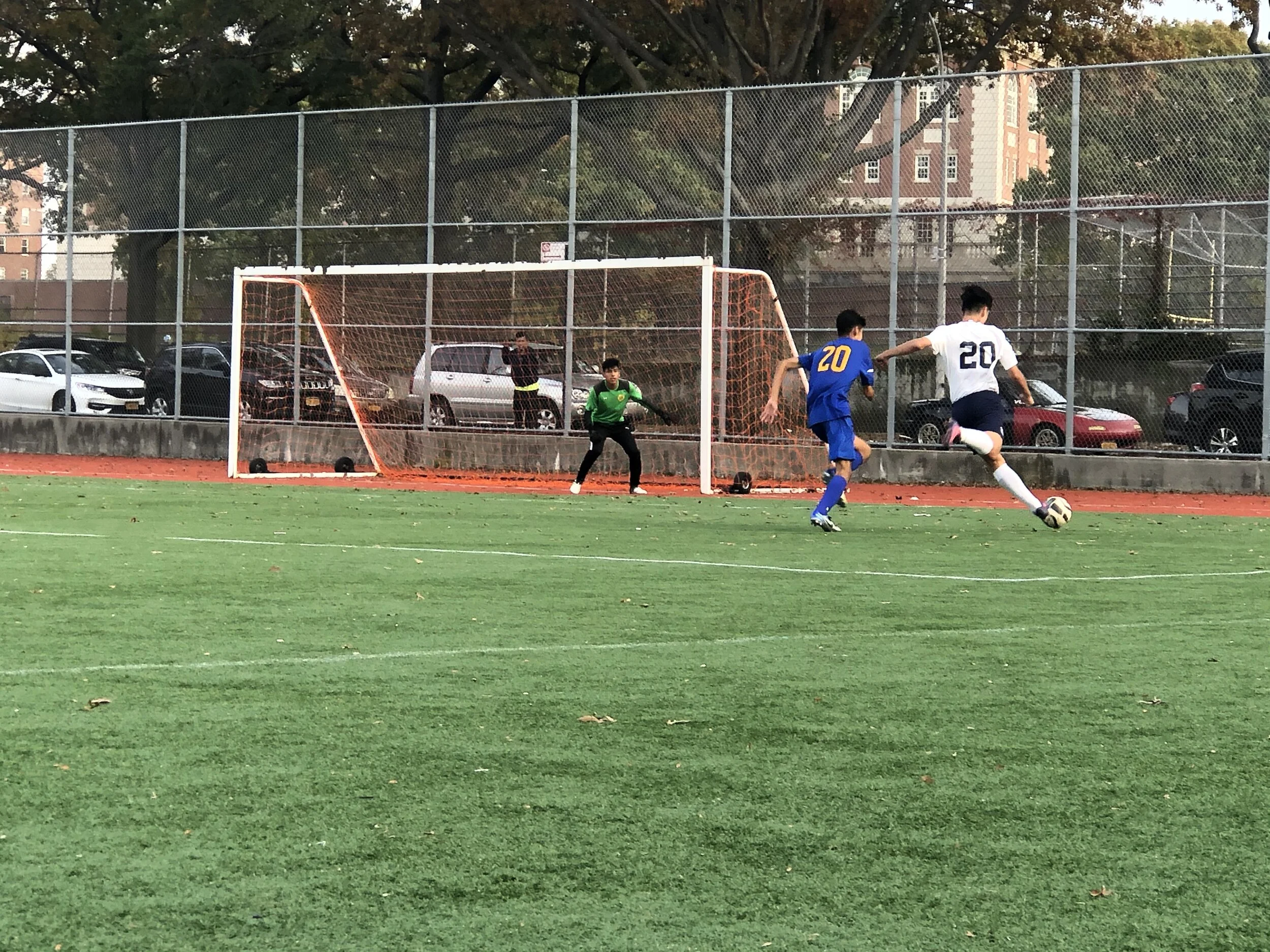 Damien Lemagnen ’20 lines up a shot. Photo Credit: Nicholas Mandel