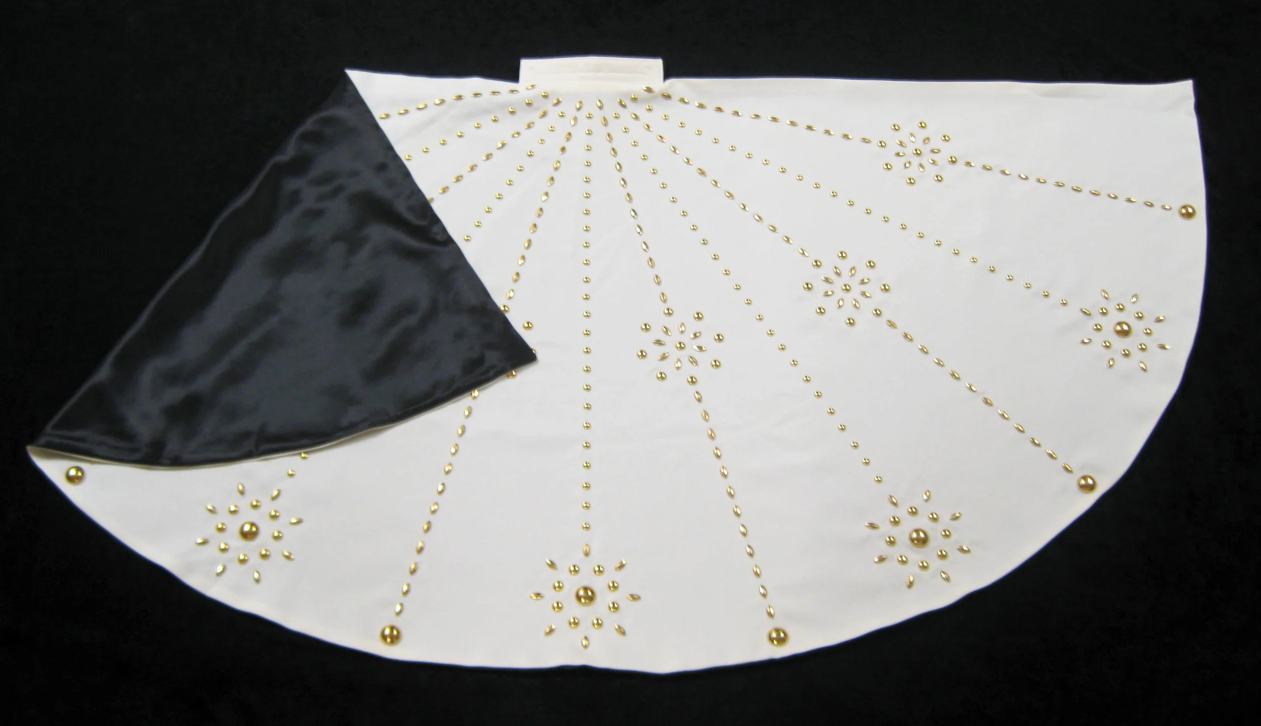 Nail Cape.jpg