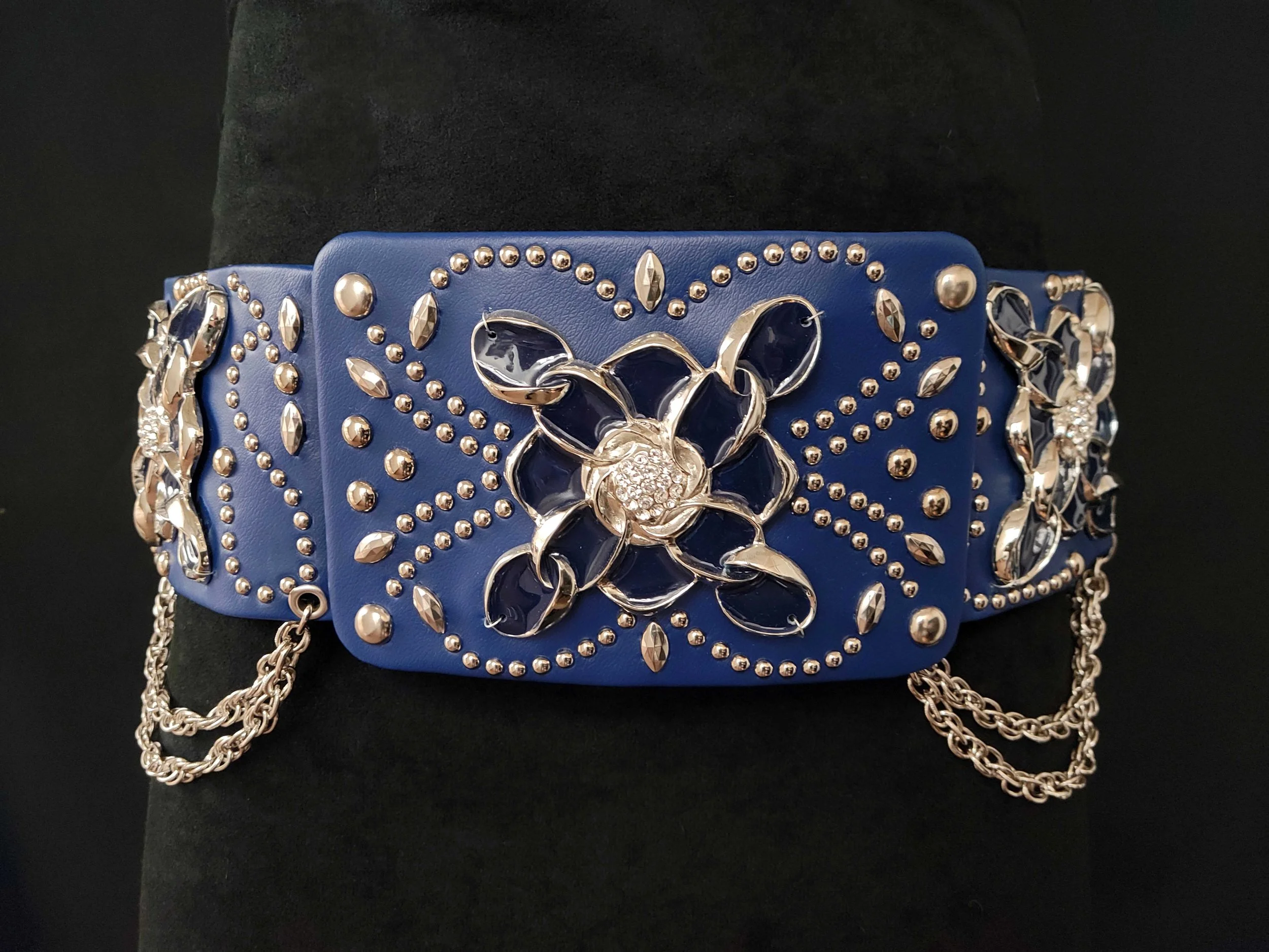 Blue Swirl Belt Waist 2025.JPG