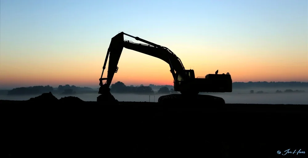 Excavator_web.jpg