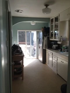 OrganizedOasis_before_kitchen.jpeg