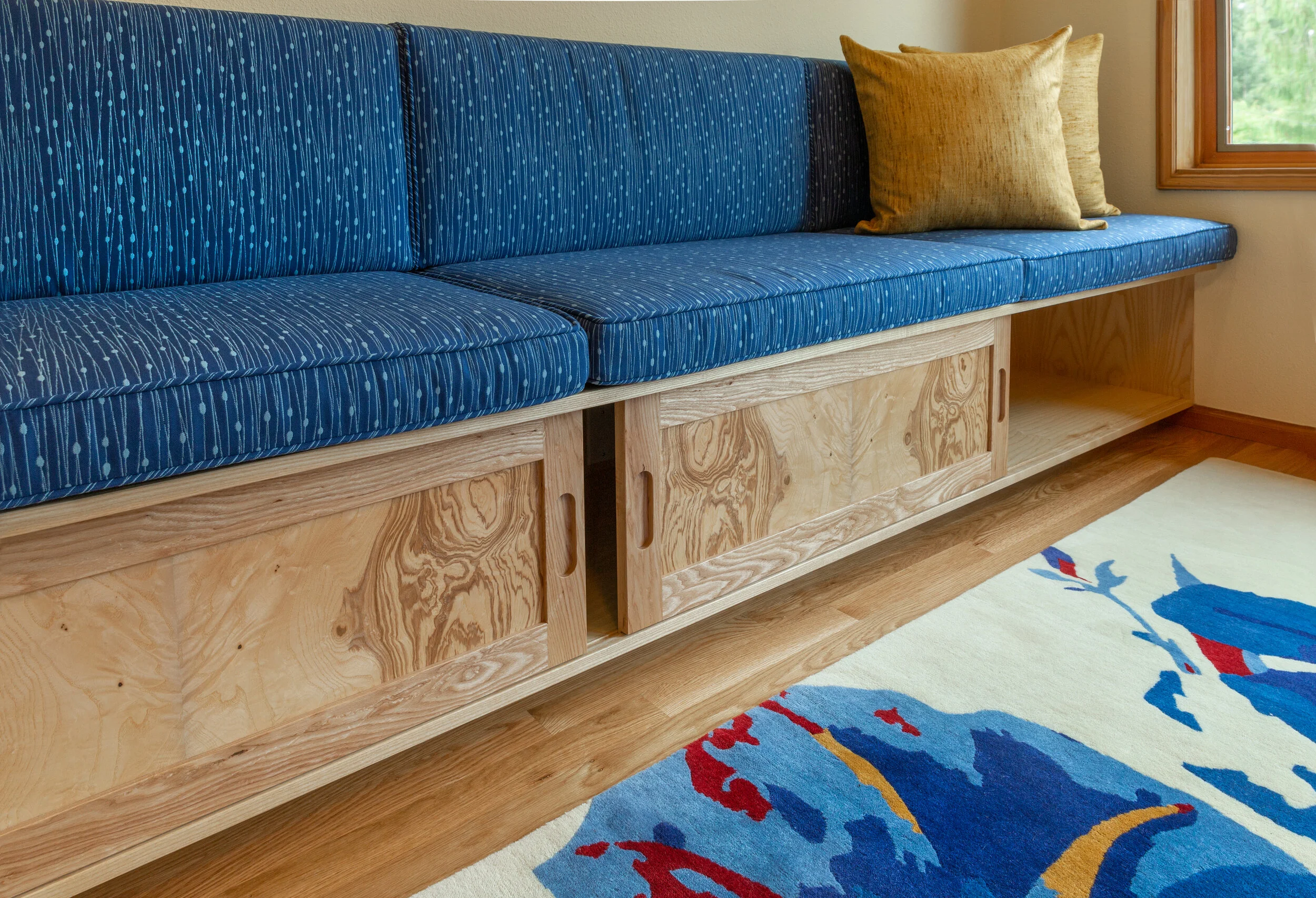 RoomForMusician-BenchDetail.jpg