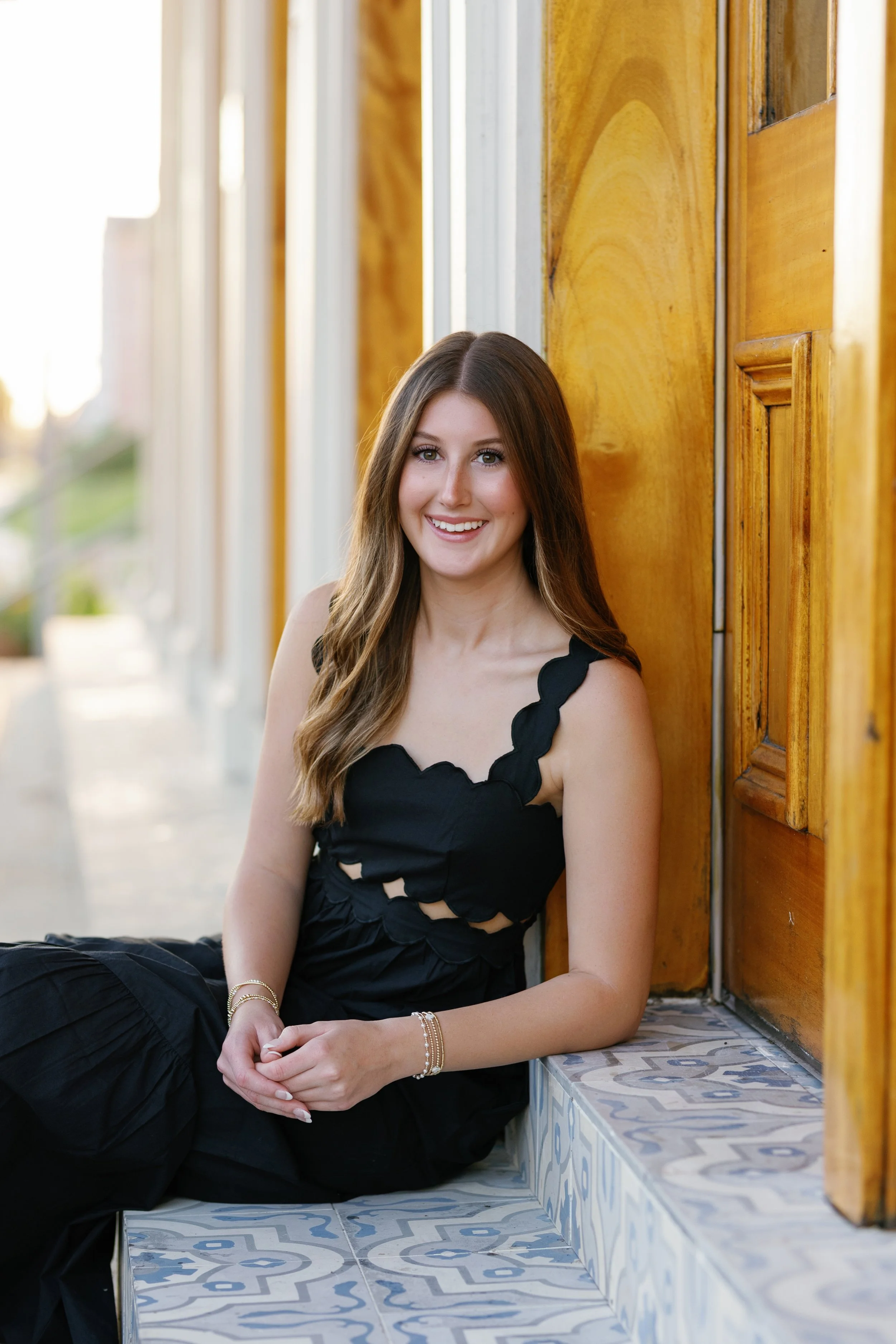 galveston-senior-photographer-portraits-kimberly-brooke-downtown-city-graduation.jpg