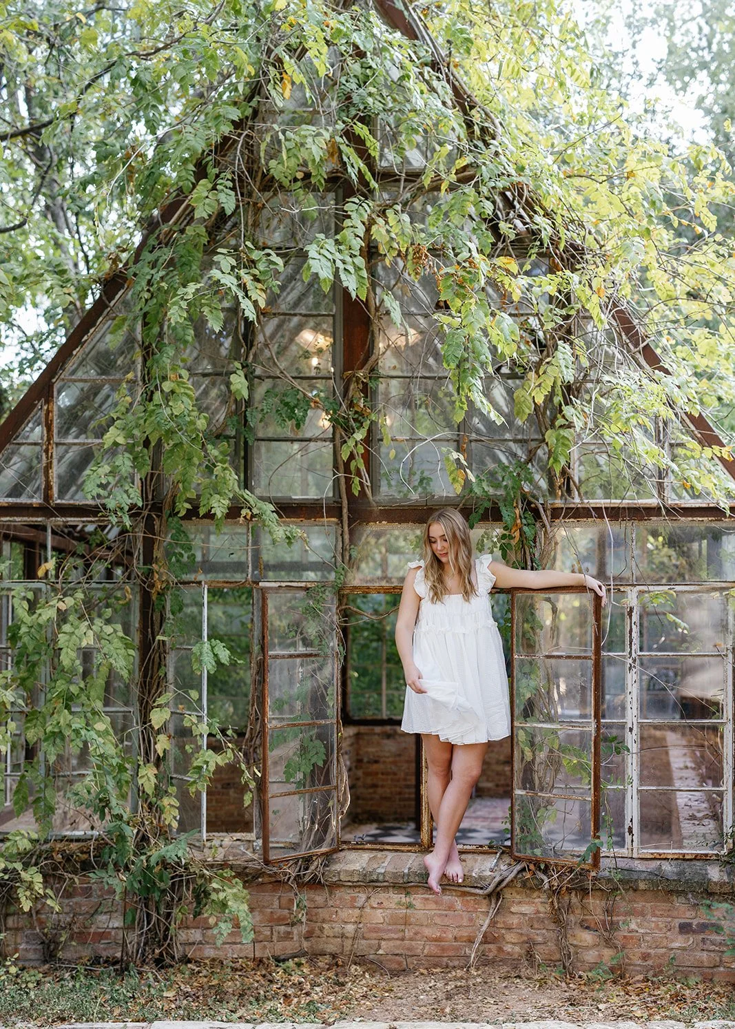 houston-senior-portraits-photographer-unique-clear-creek-lake-falls-springs.jpg