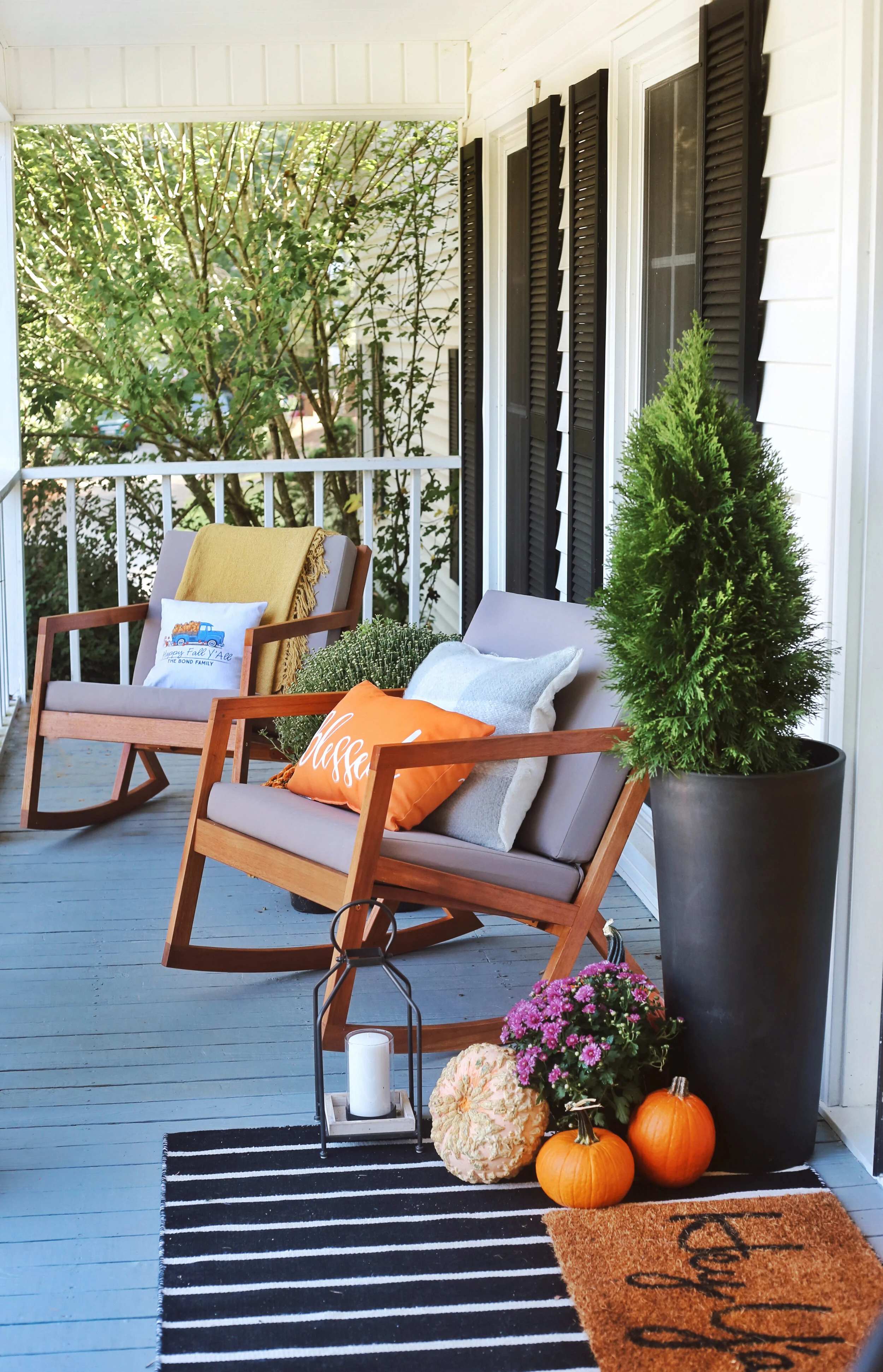 RockingchairsFallFrontPorch.jpg