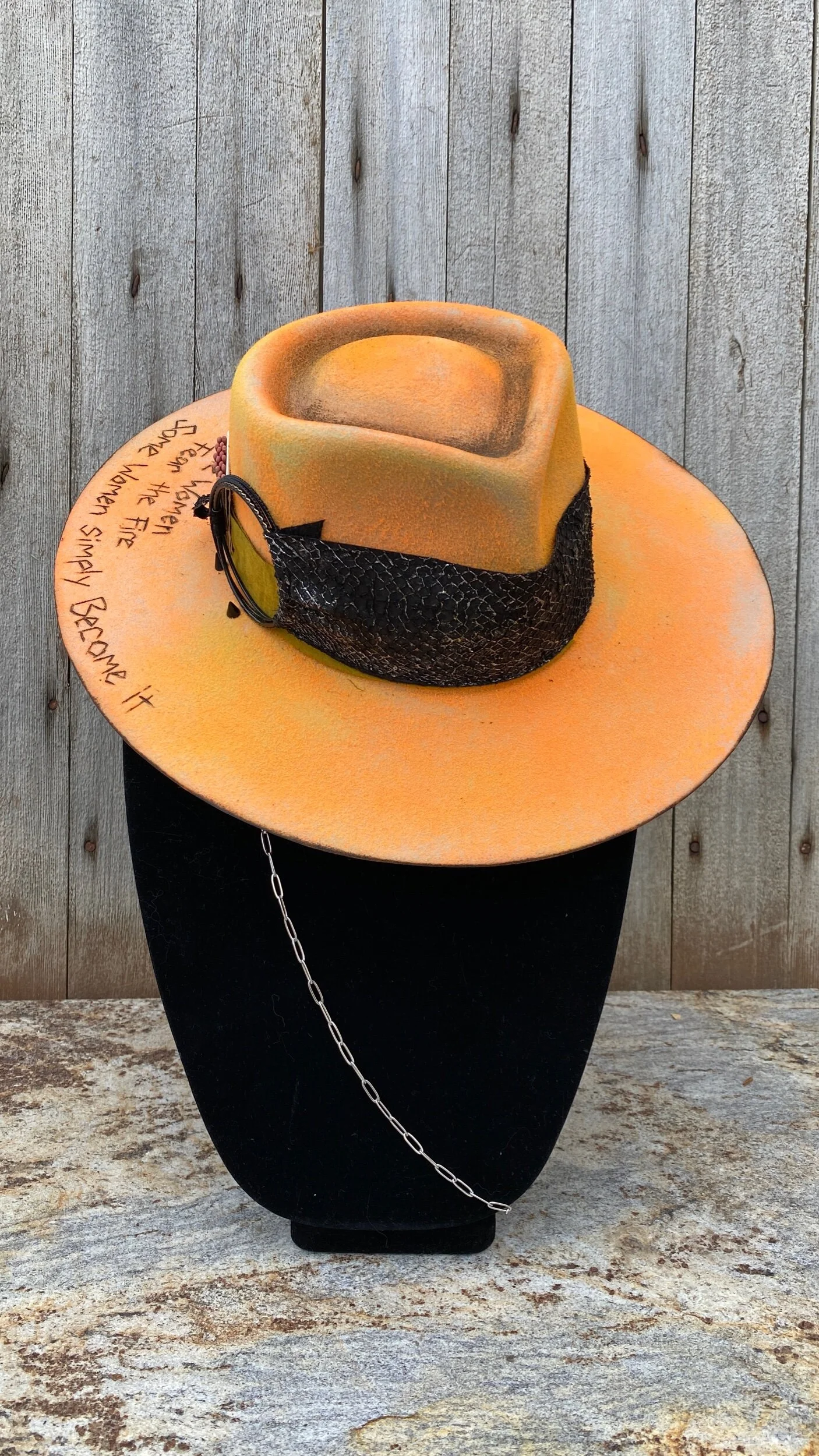 6CFA39E1-90B6-4E01-8532-93869F174F5A