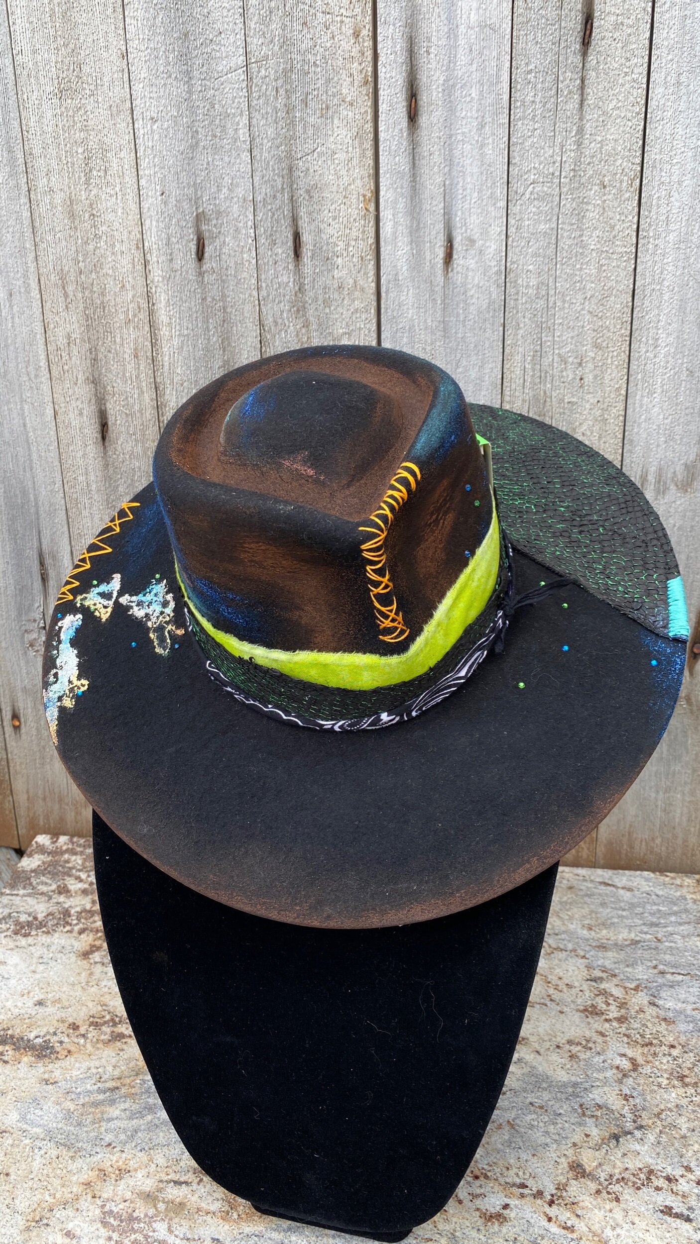 437CE6F3-8BF4-419E-BE9B-2447D4DE3972