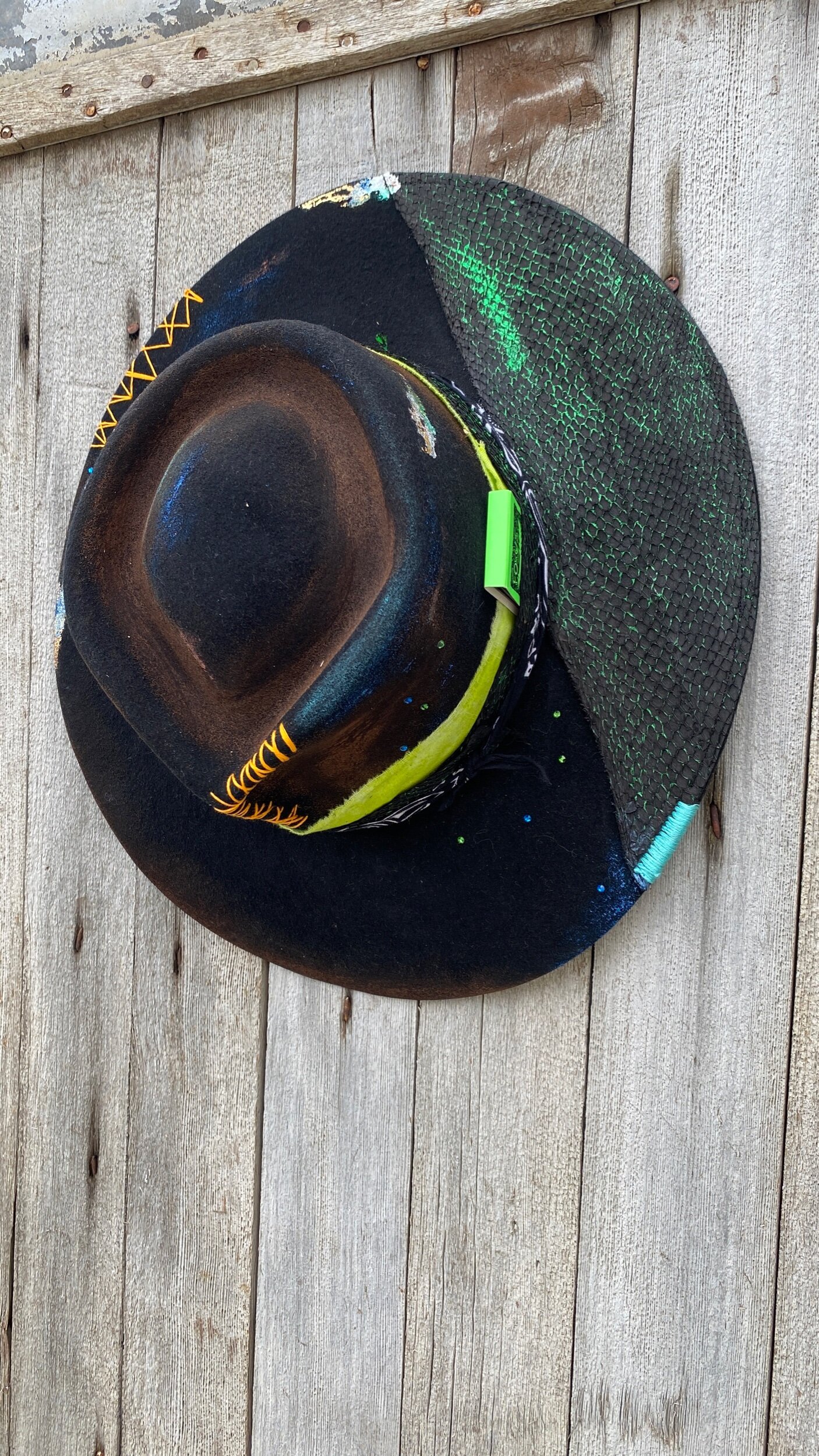 F4F7BD98-AD79-4CEE-98FD-C704F920FB28