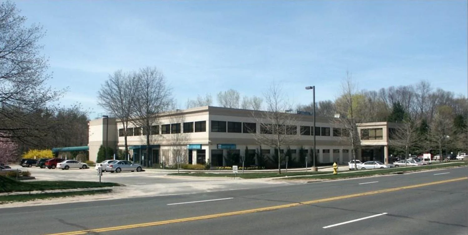 2080 Whitney Ave Large1.jpg