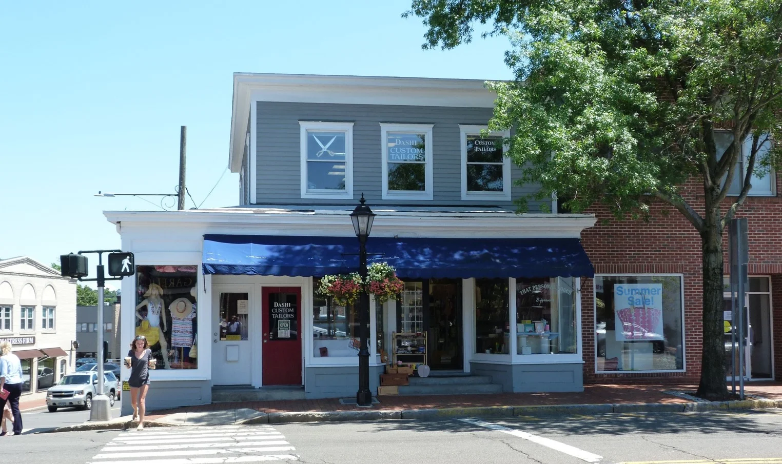 Front of building.jpg