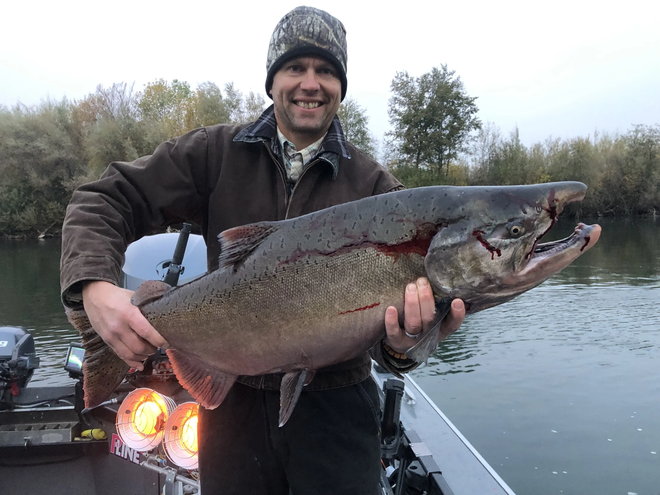 late fall king salmon fishing on the SACRAMENTO RIVER.