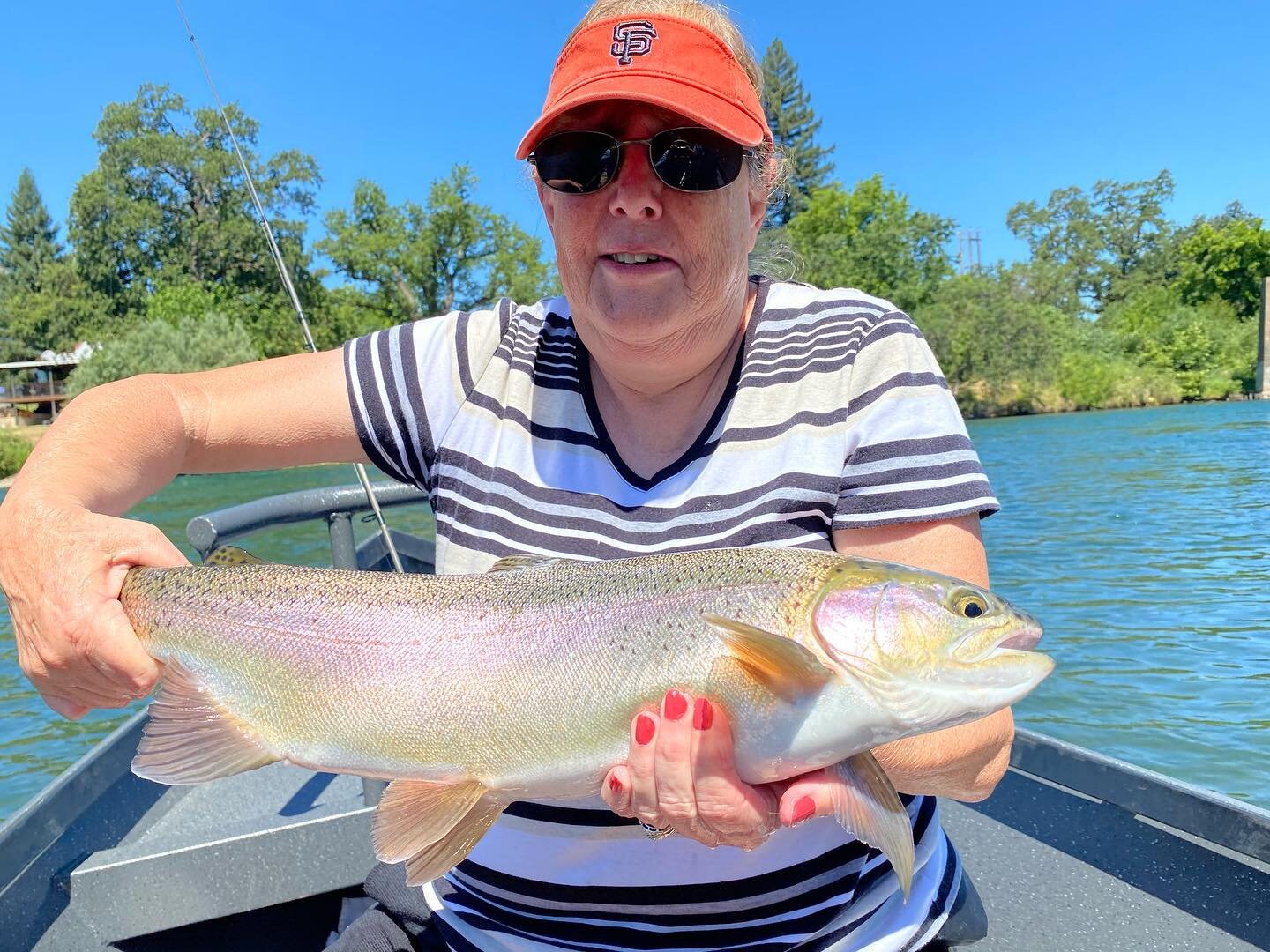 #jtfishingredding it&rsquo;s a lot cooler on the river!! The fishing is outstanding to
@jeffgoodwinfishingteam @pautzke_bait @bradskillerfishinggear 
.
.
.
#sacramentoriver #driftfishing #getoutdoors #fishingguides #bookafishingtrip #fulltimefishingg