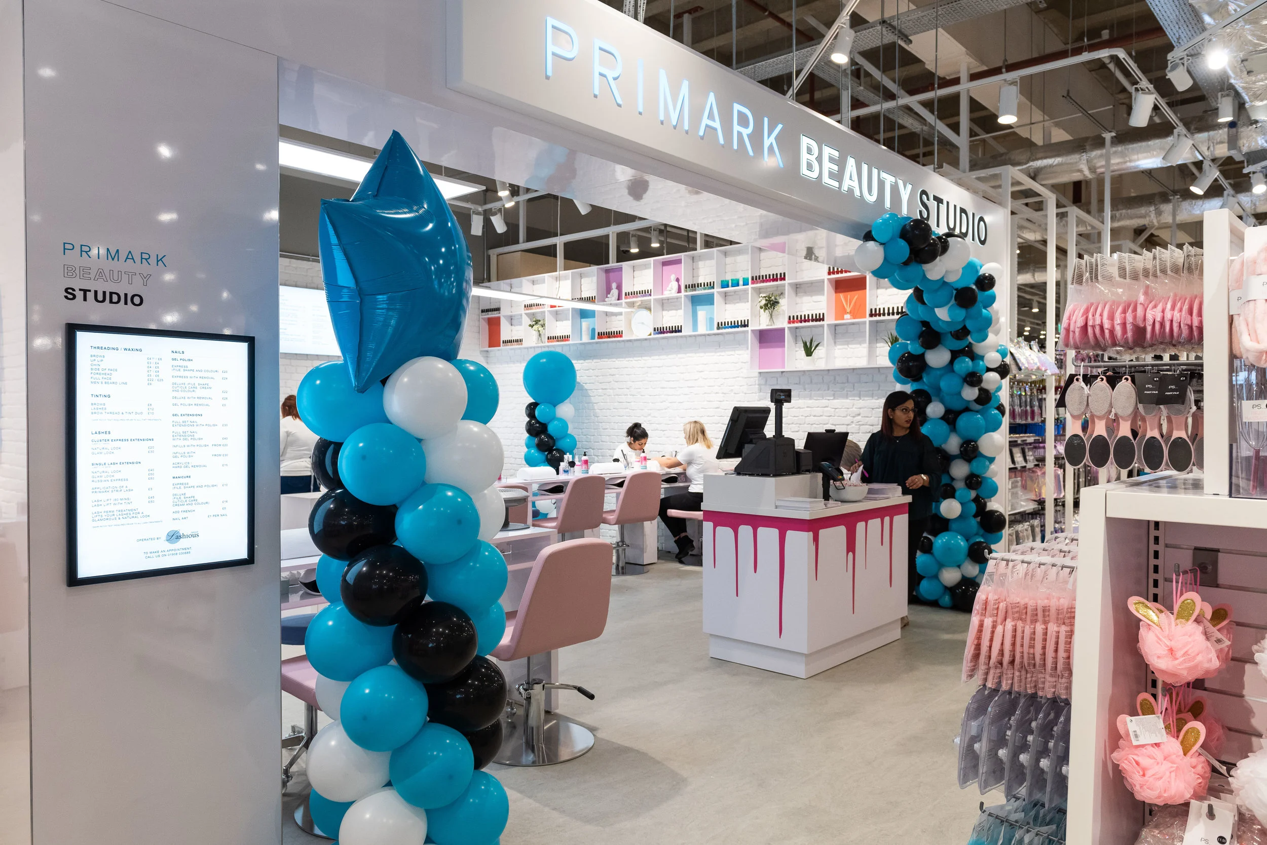Shoppers at the ready as Primark opens at centre:mk