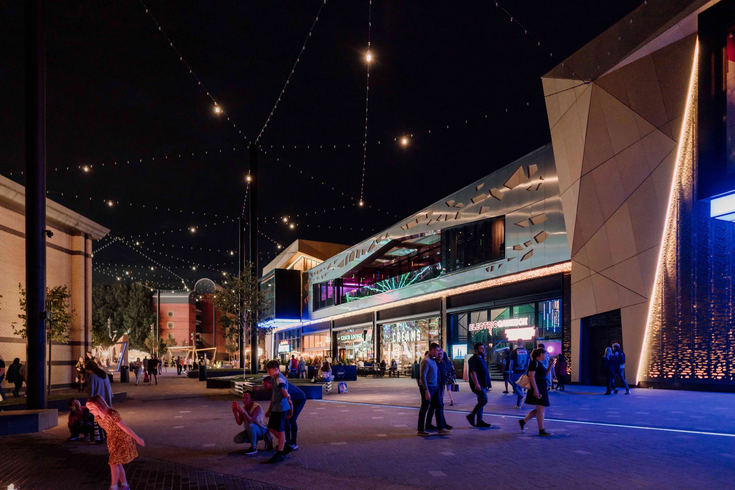 Lakeside enhances luxury offer with store expansions