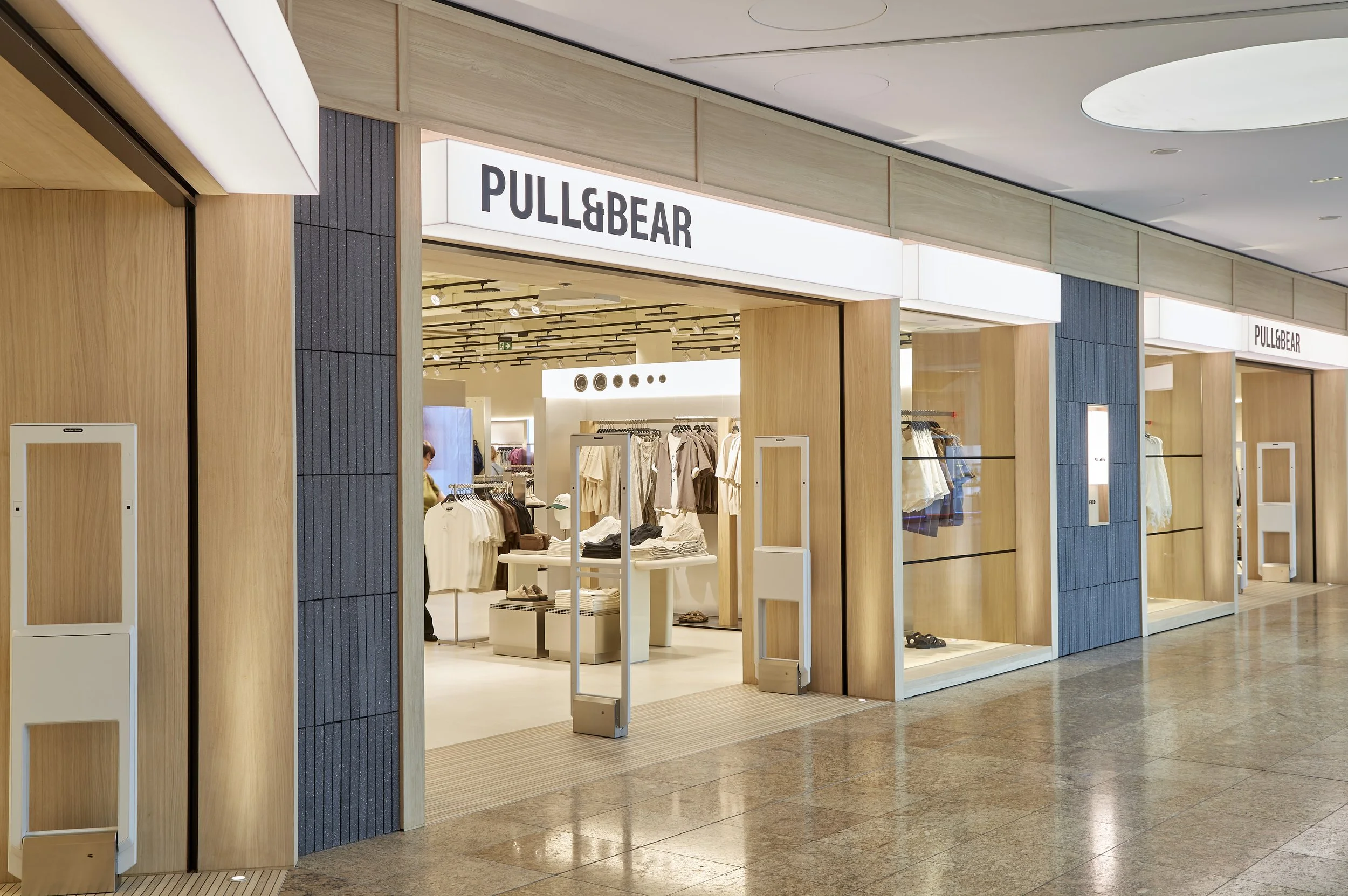 Inditex brands Stradivarius and Pull&amp;Bear open regional debuts at Meadowhall