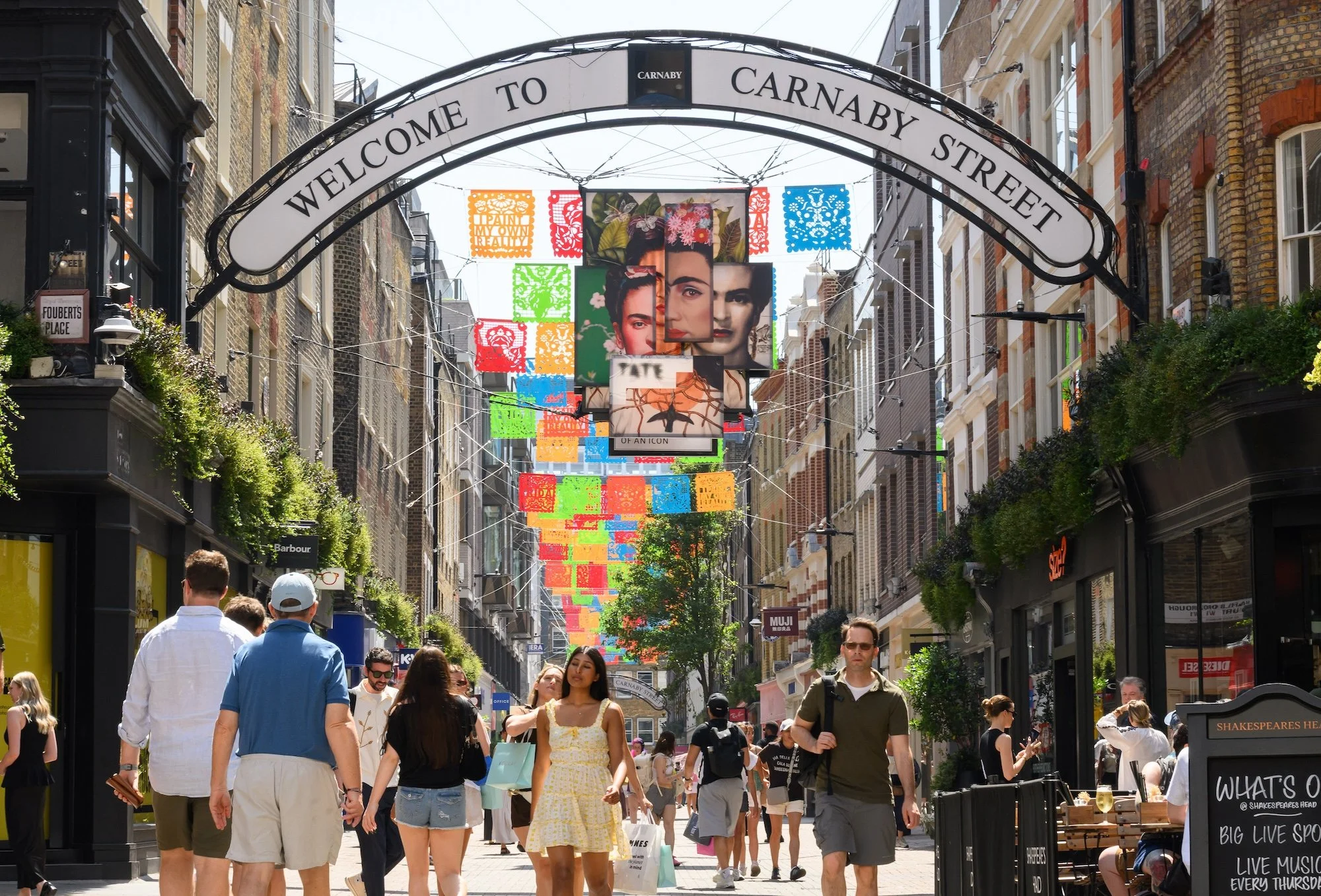 Shaftesbury Capital unveils ¡Frida&nbsp;Icónica! mural collaboration with Tate Modern