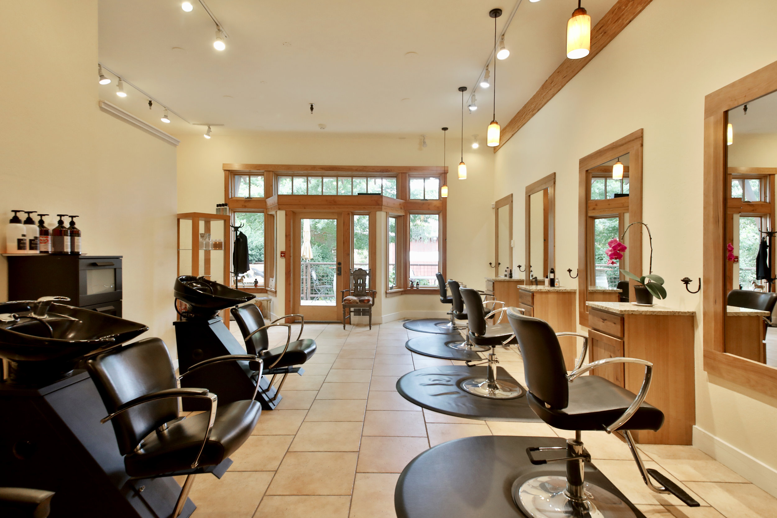 We are an upbeat, modern beauty and hair salon — Salon Bella