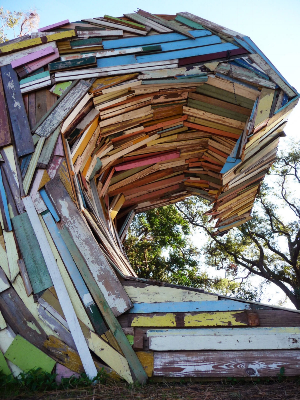 Untitled 6209 was decommissioned in 2012 after residing at the historic LongueVue House & Gardens. 12.5’ x 16’ x 24’