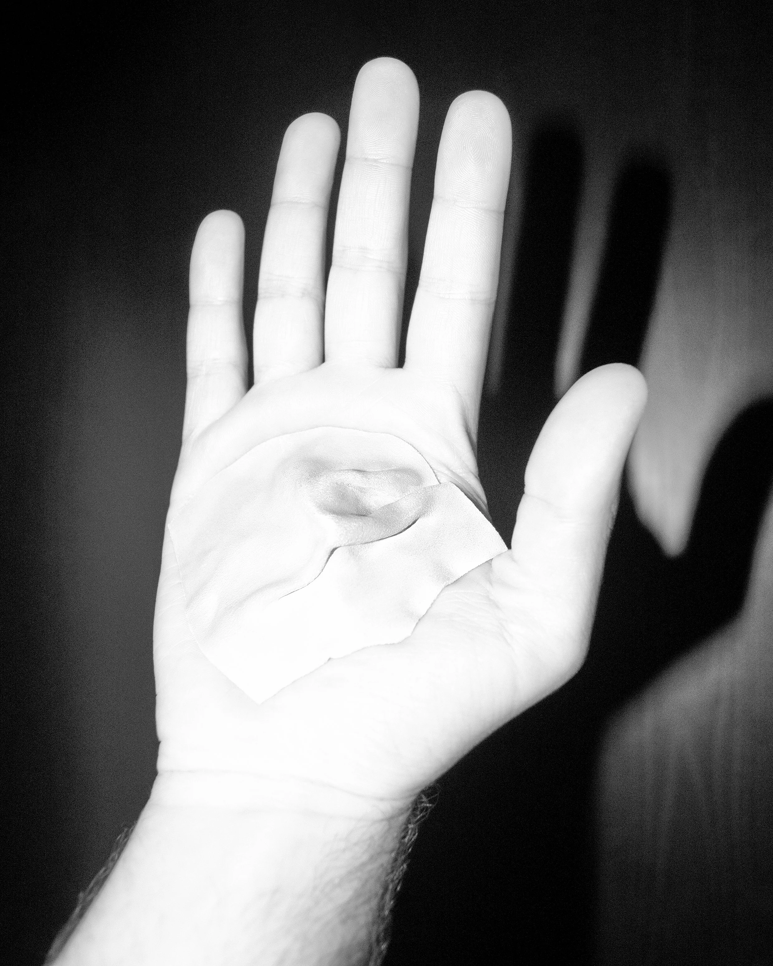 Distorted hand, 2020