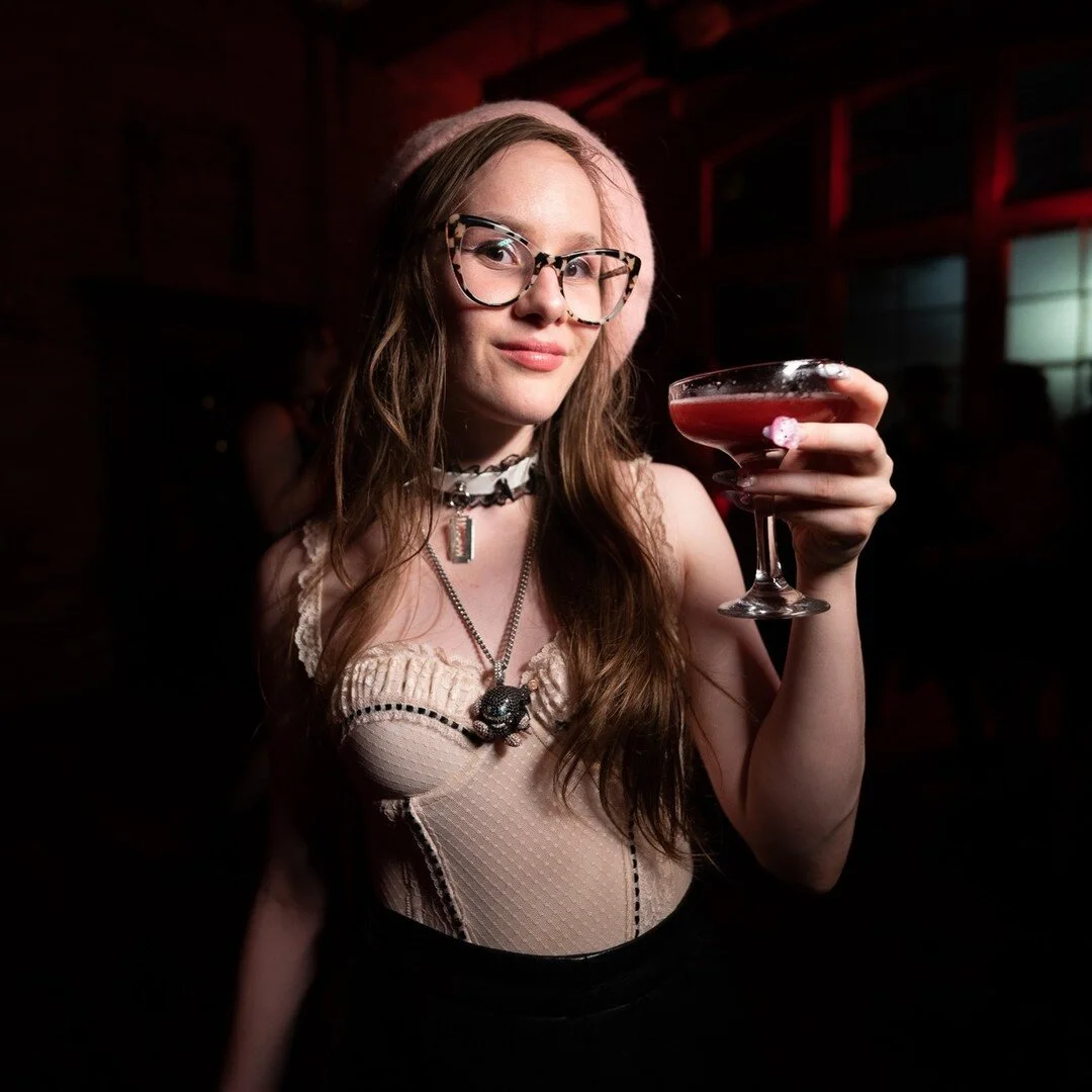 I ❤️ playing the villainess 🍷

📸: @ieai