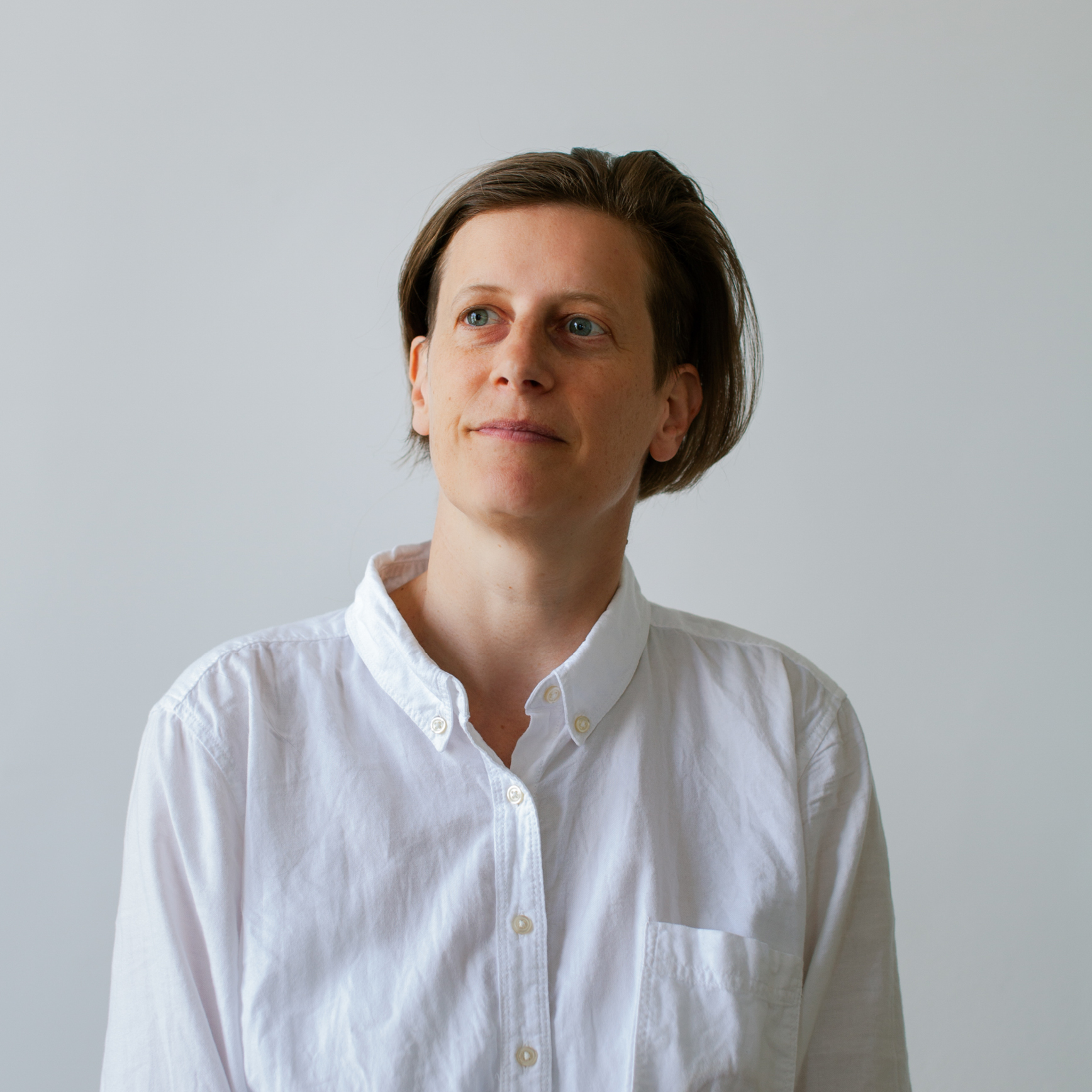 KAREN VANDERBORGHT VR DIRECTOR / DOP Karen's career stretches from animating the Brussels underground media art scene as a VJ, DJ, curator and artist to creating documentary content for Canadian broadcasters as DOP and story editor. Now she circles back to tinkering with code and playing with interactive tools embracing 360 video and VR for clients like Radio Canada and the United Nations to take stories to places they have never gone before. She also likes to experiment in the kitchen, so think twice before accepting her dinner invitations. KAREN@NORDESTSTUDIO.COM