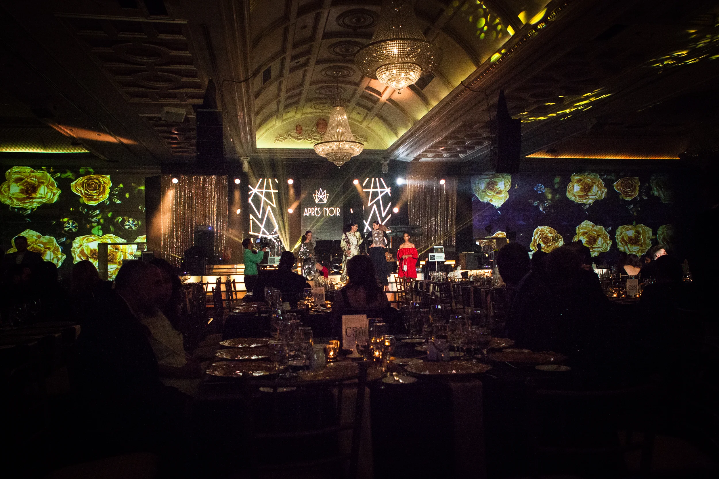 3D projection mapping
